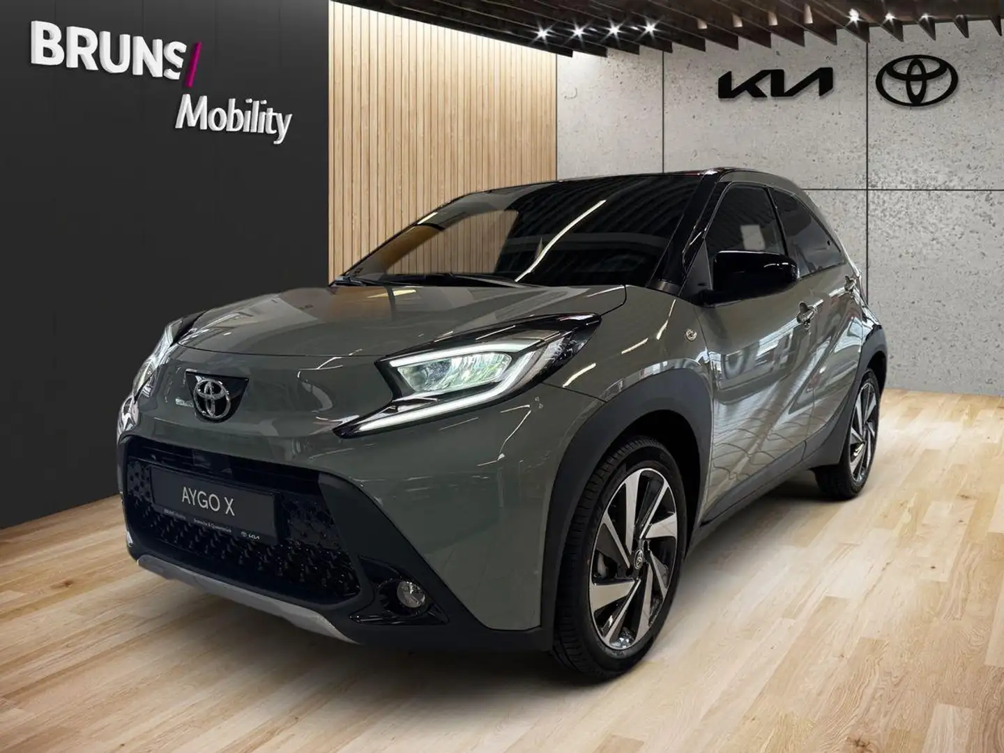 Toyota Aygo X 1.0 Kamera Navi Smart-Key Sitzheizung Zelená - 2