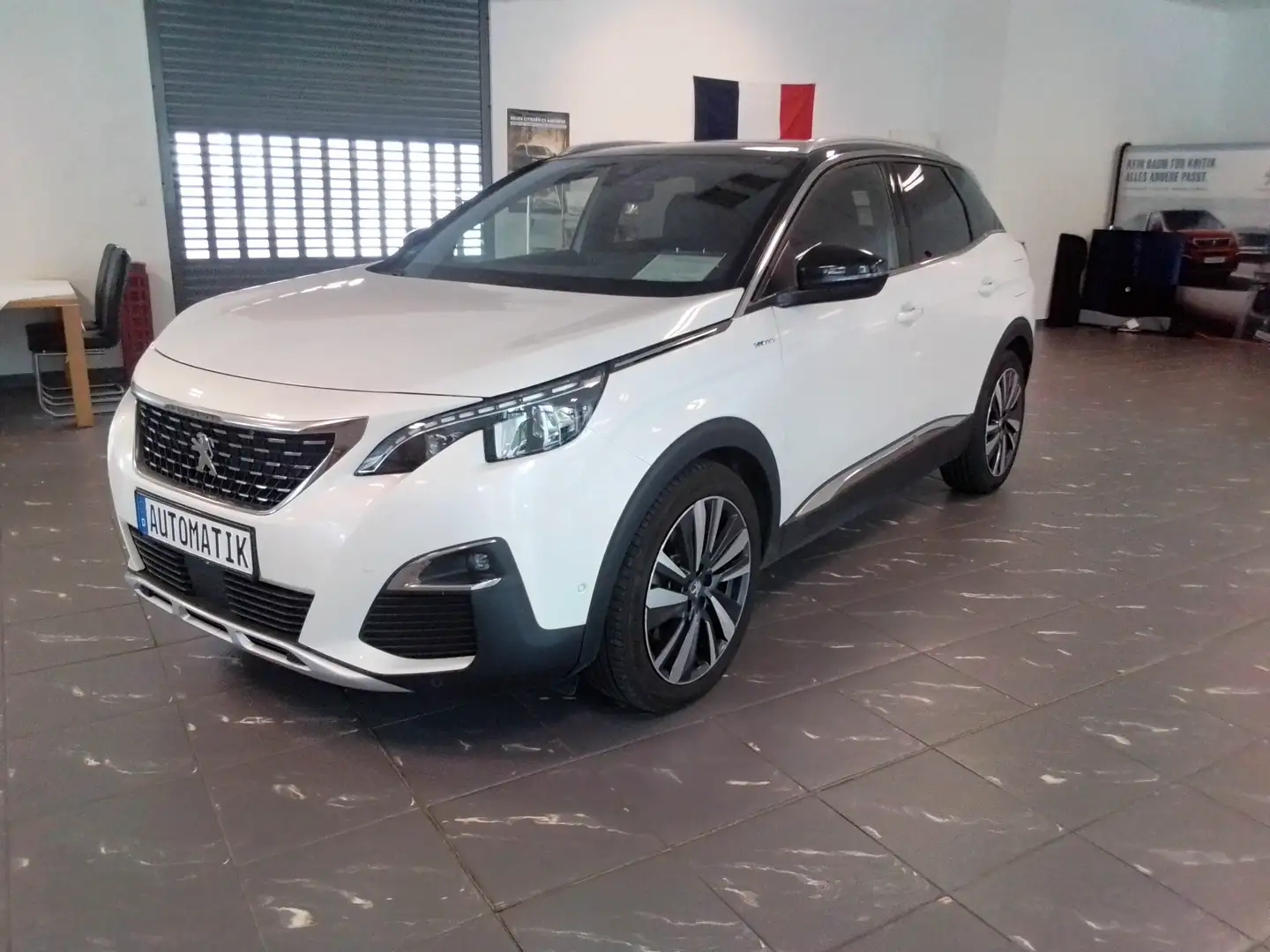 Peugeot 3008 Hybrid 225 e-EAT8 GT Pack Weiß - 1