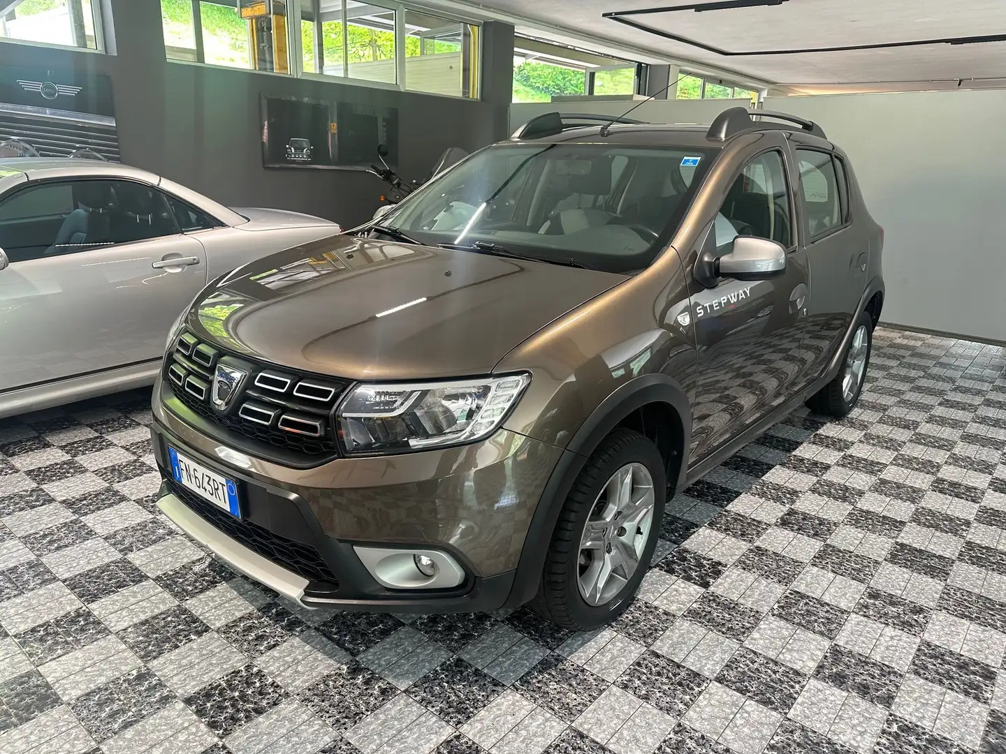 Dacia Sandero Sandero Stepway 0.9 tce s Brun - 1
