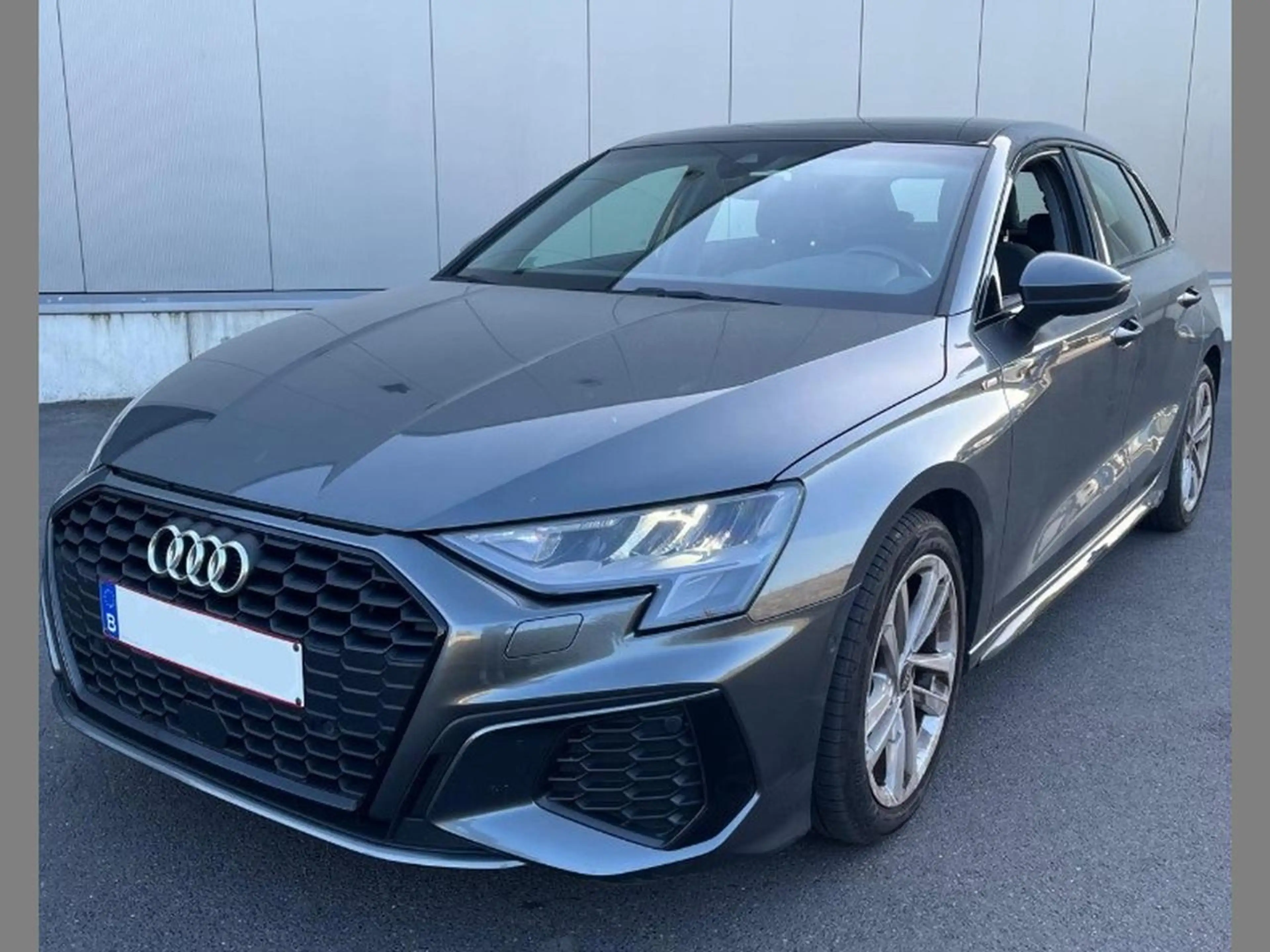 Audi A3 30 TFSI S line — photo 3