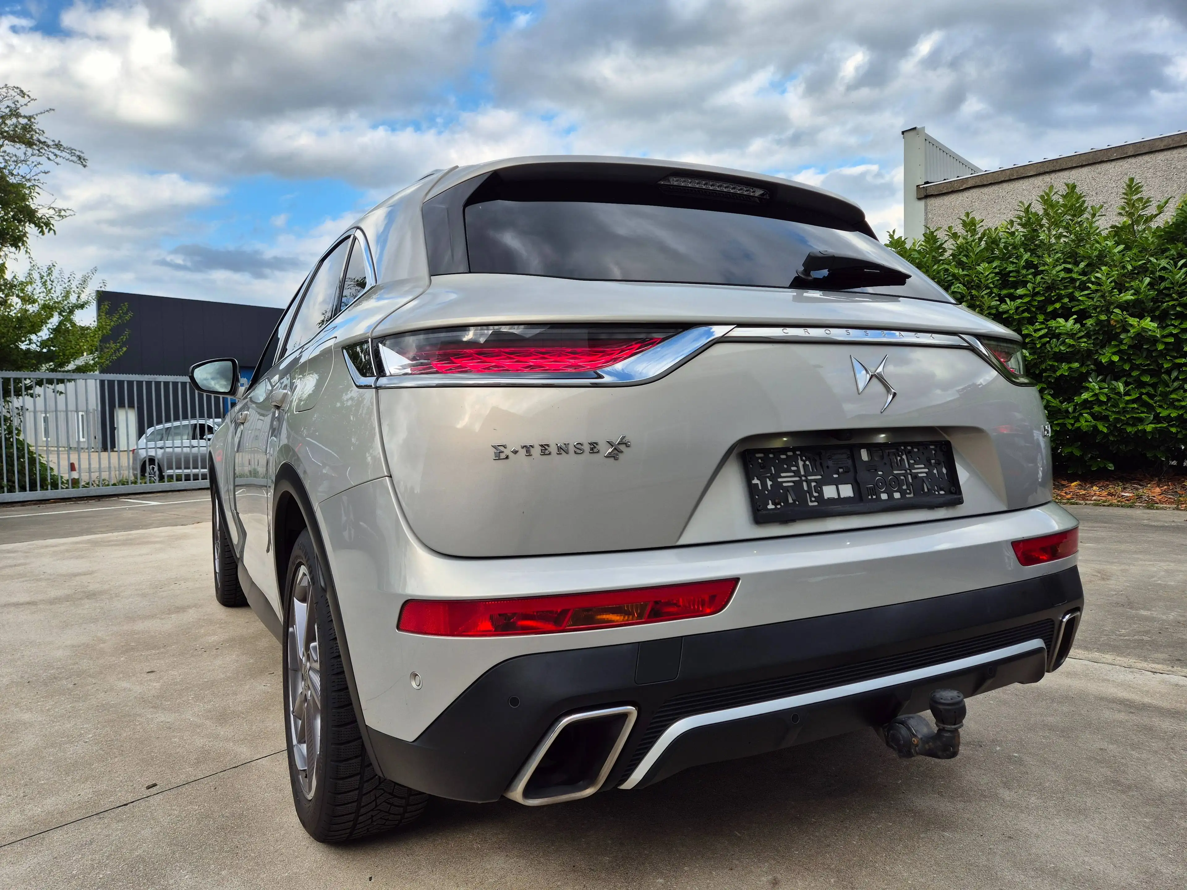 DS Automobiles DS 7 Crossback PHEV 1.6 E-TENSE / HYBRID / 4WD / RIVOLI / 4x4 — photo 12