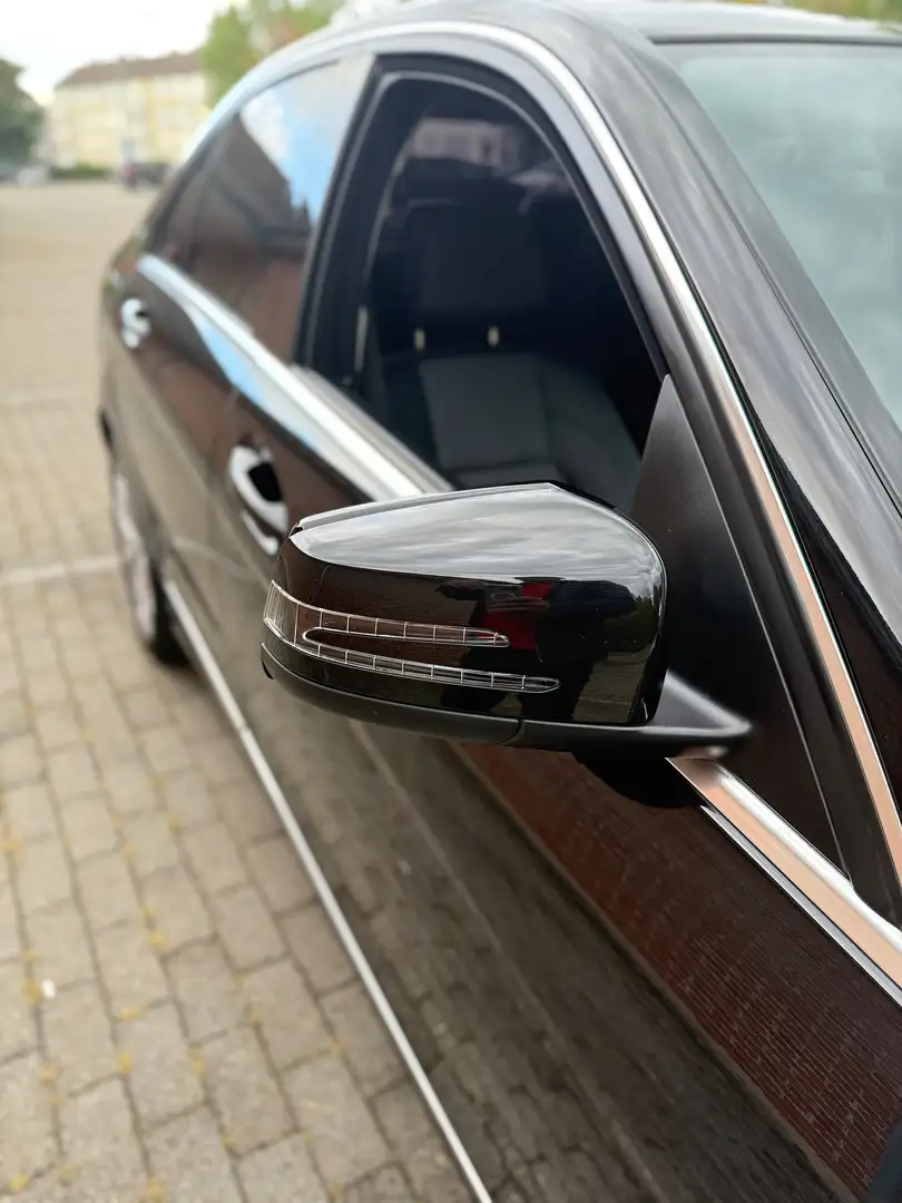 Mercedes-Benz 180 Benz C180 (W204) aus dem Baujahr 2012. Schwarz - 1