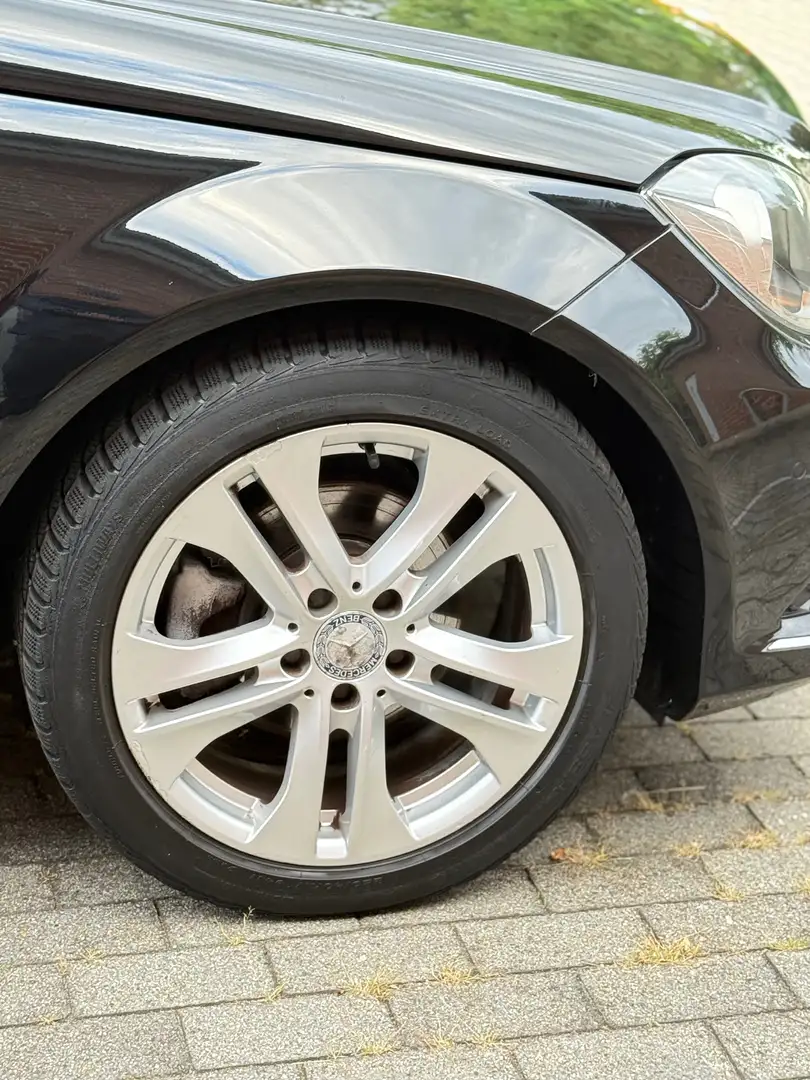 Mercedes-Benz 180 Benz C180 (W204) aus dem Baujahr 2012. Schwarz - 2