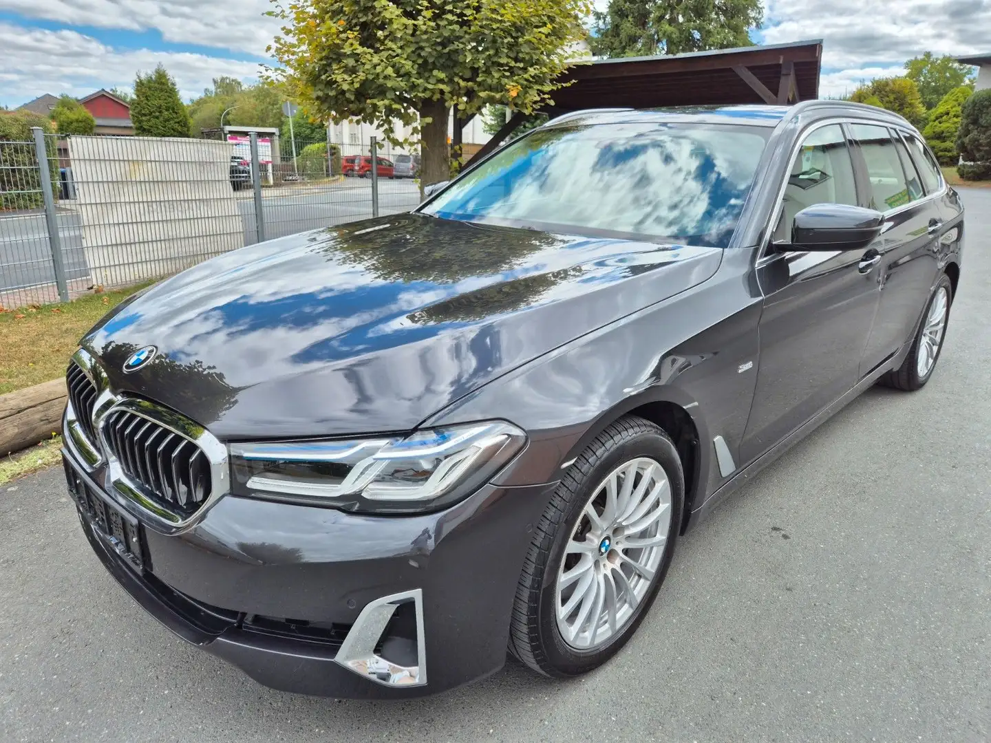 BMW 530 dA Touring Panorama Komfort Facelift Gris - 1