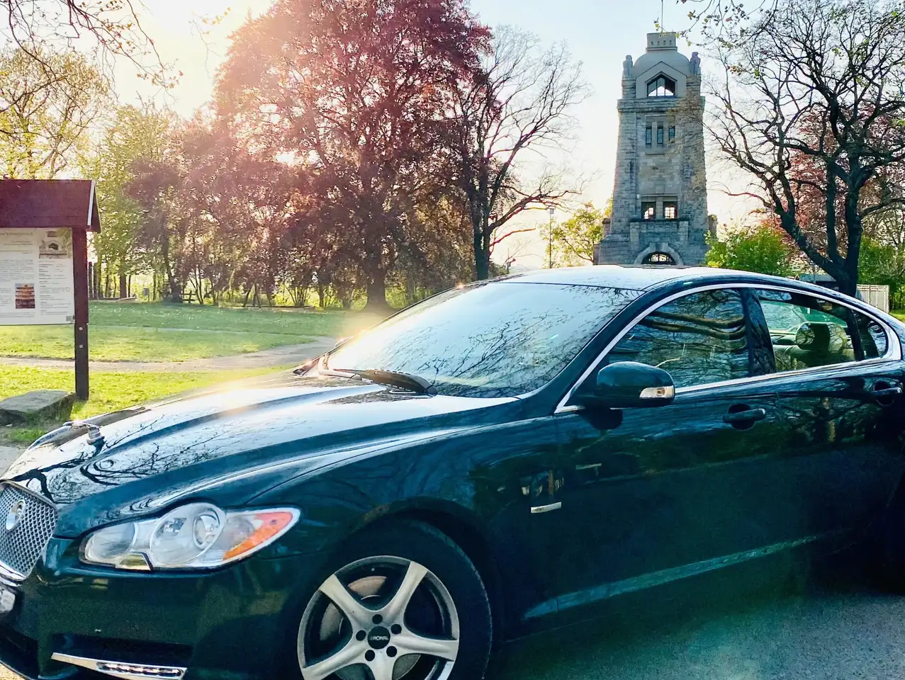 Jaguar XF