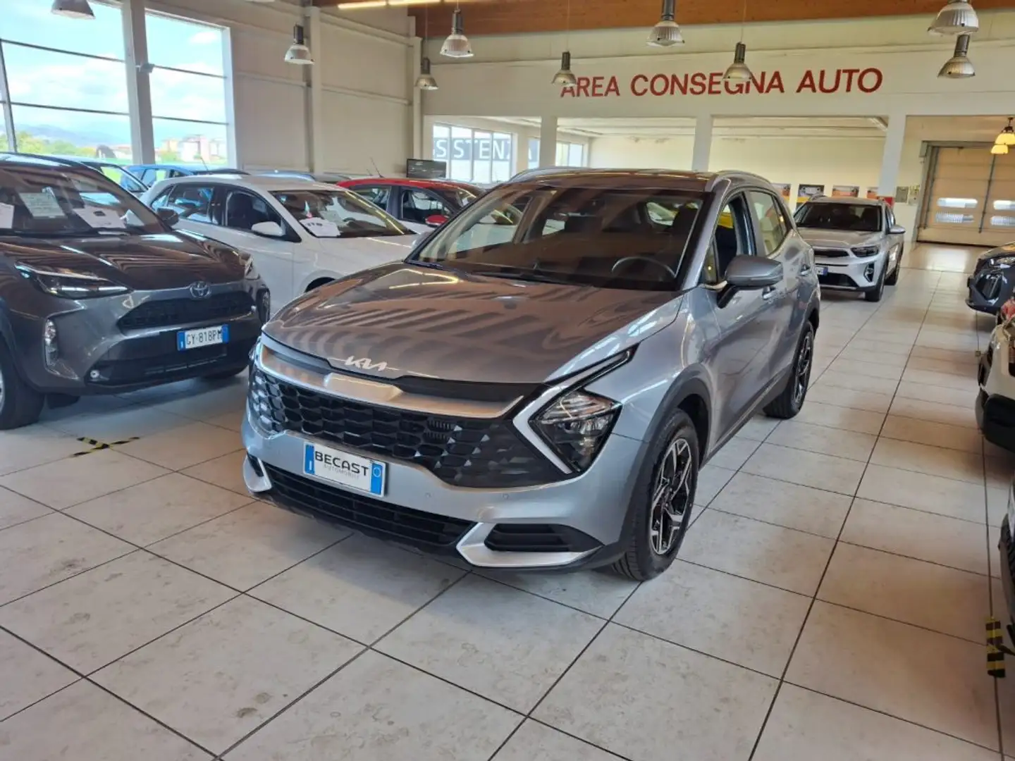 Kia Sportage 1.6 TGDi MHEV Business UNICO PROPRIETARIO Zilver - 2