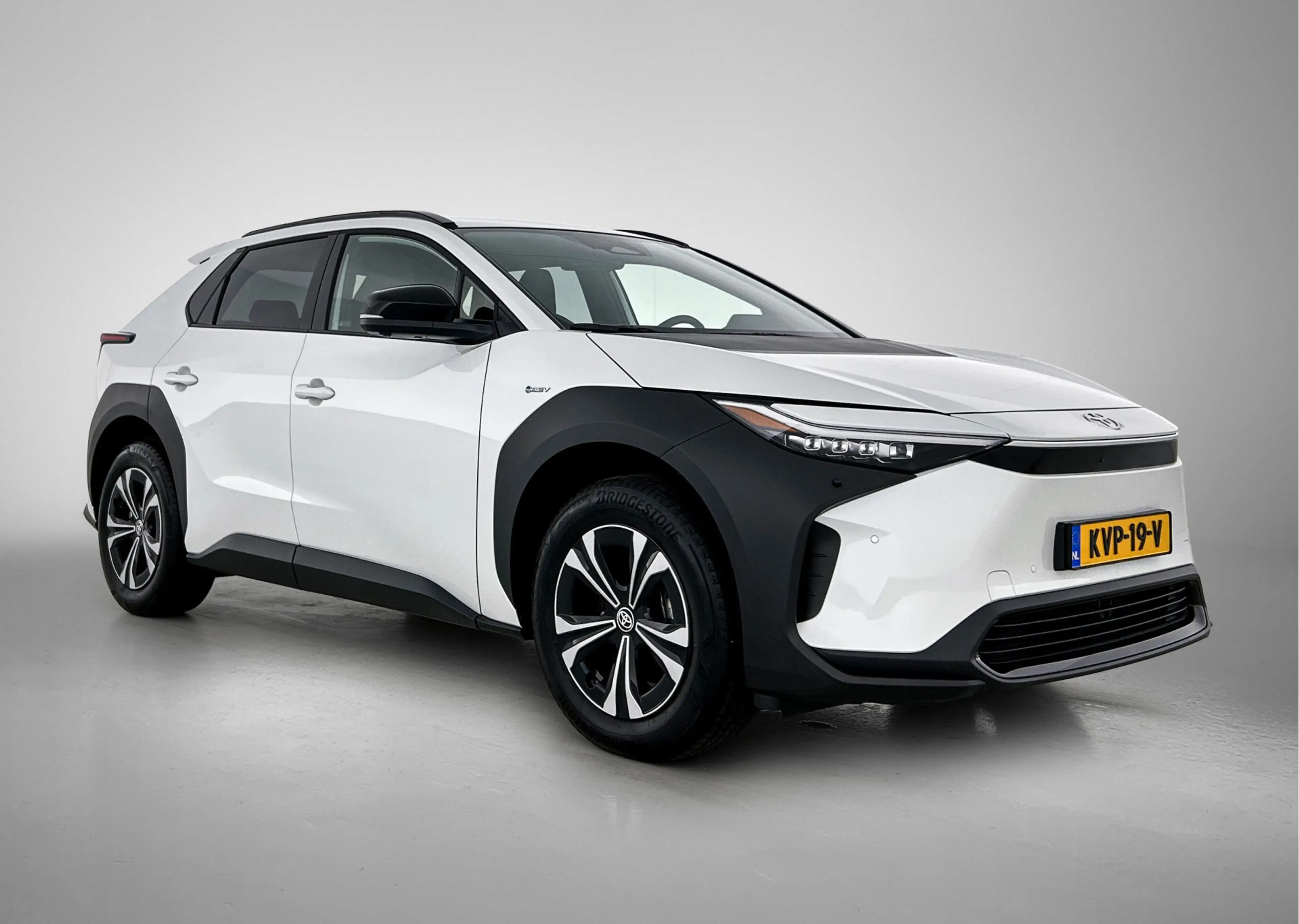 Toyota bZ4X Dynamic 71 kWh | extra Winterbanden met velgen | — photo 13