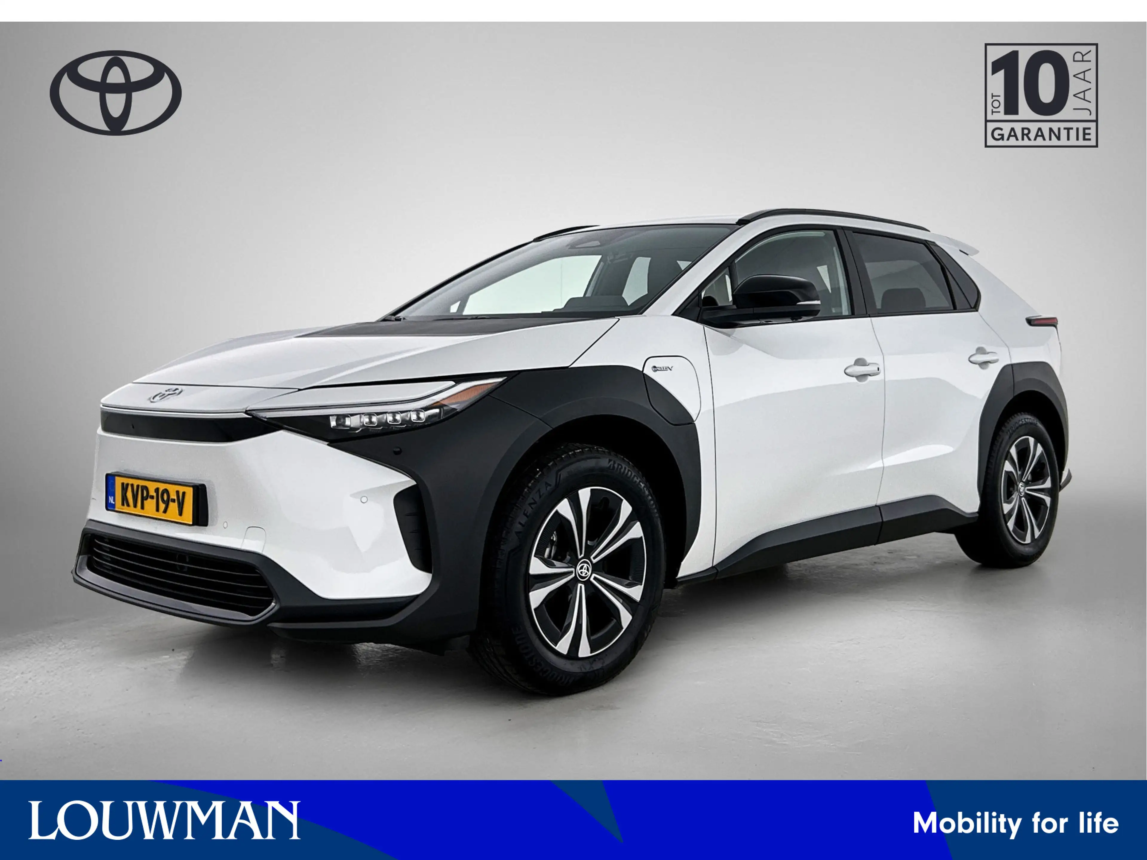 Toyota bZ4X Dynamic 71 kWh | extra Winterbanden met velgen |