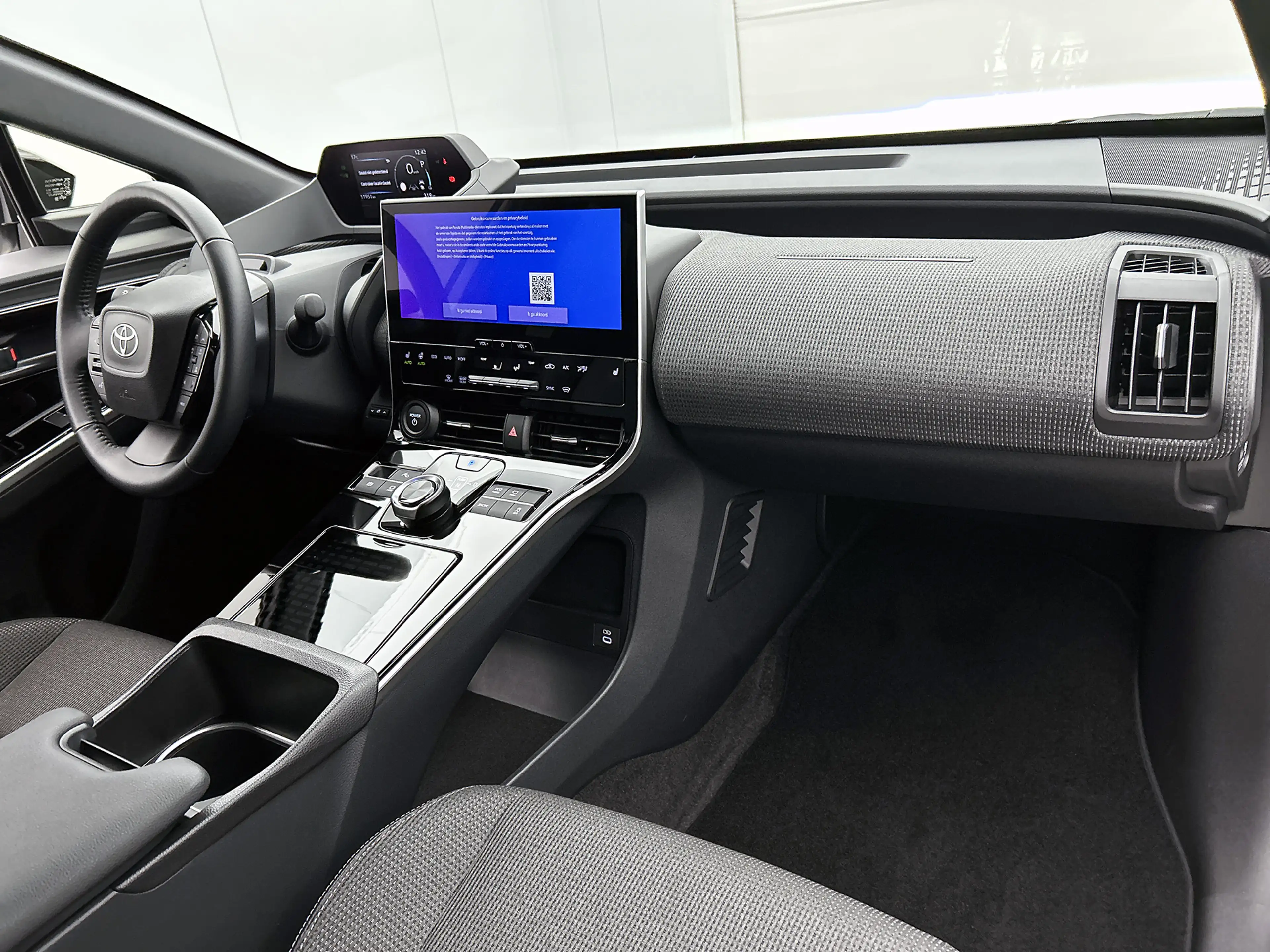 Toyota bZ4X Dynamic 71 kWh | extra Winterbanden met velgen | — photo 6