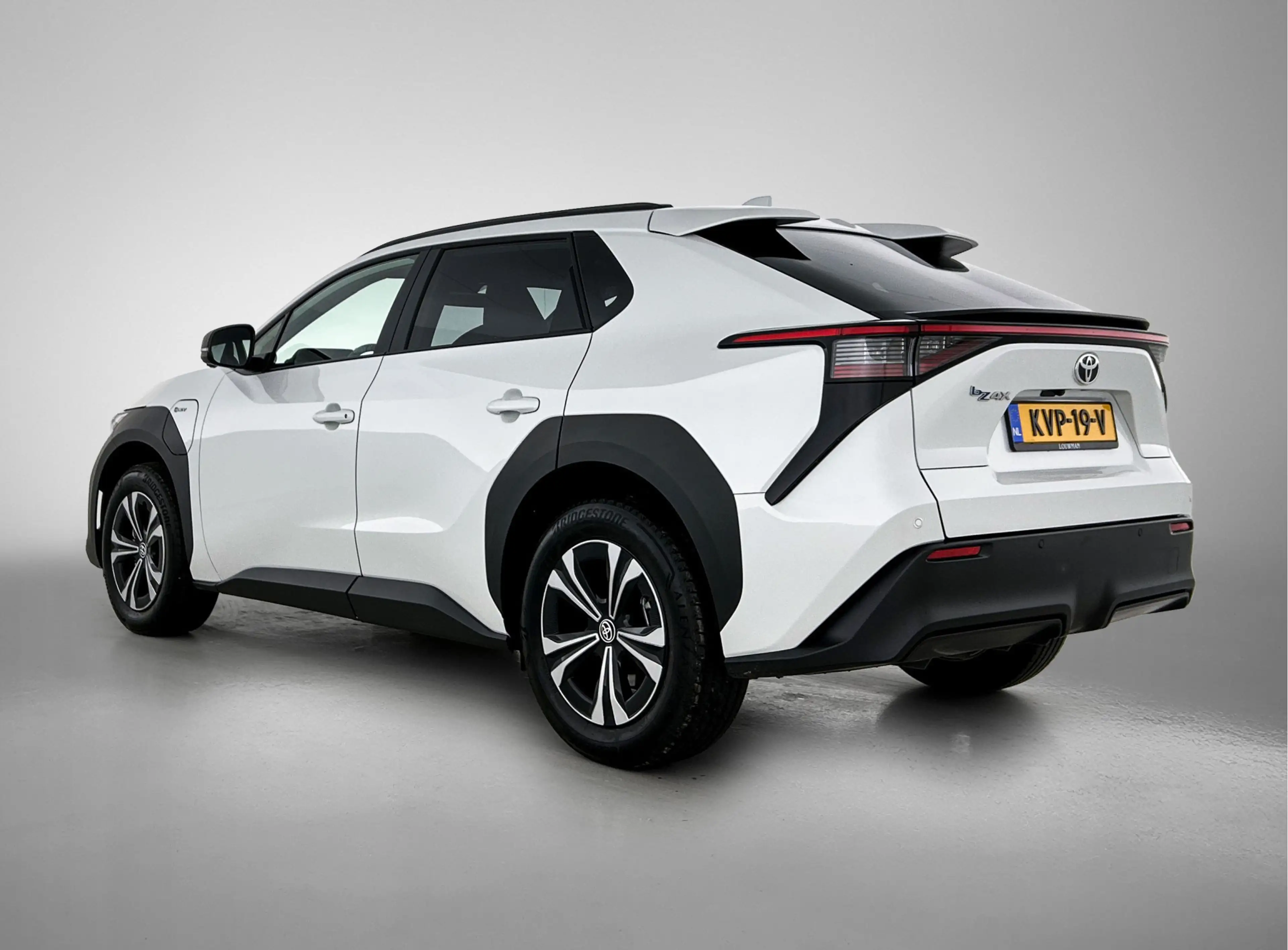 Toyota bZ4X Dynamic 71 kWh | extra Winterbanden met velgen | — photo 14