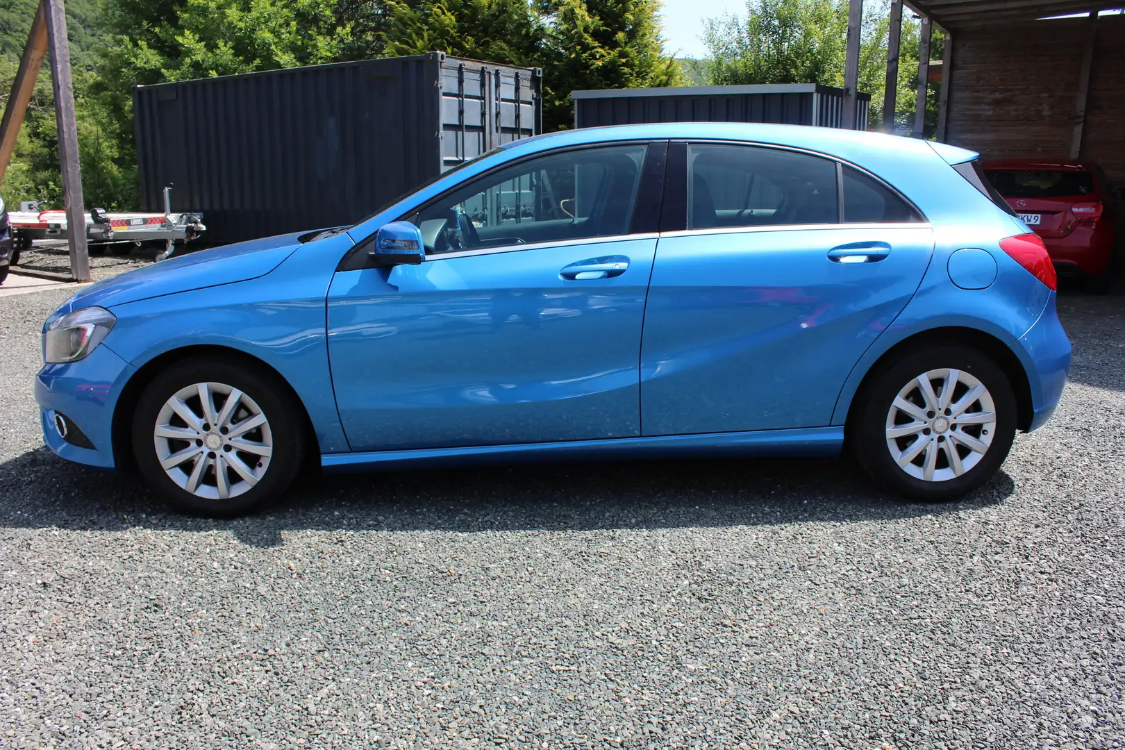 Mercedes-Benz A 200 (BlueEFFICIENCY) Azul - 2