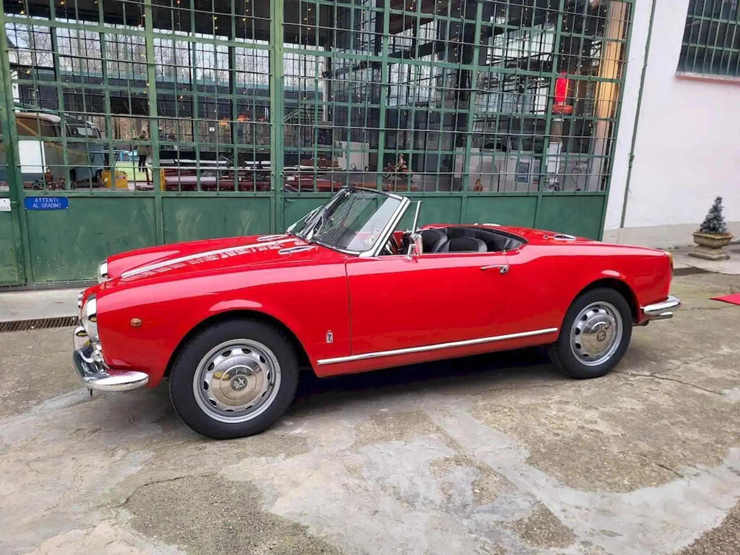 Alfa Romeo Giulietta Spider Rojo - 1