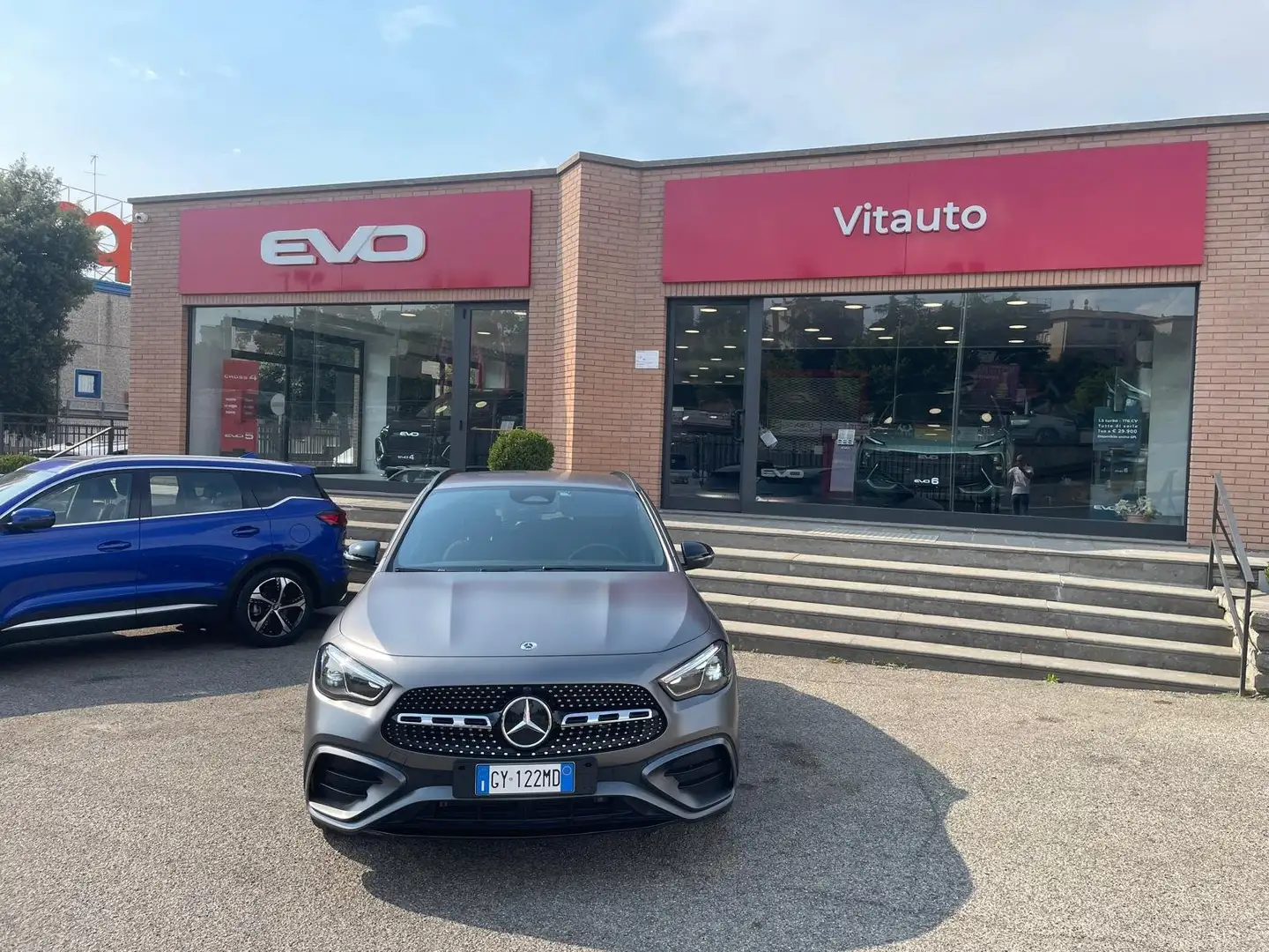 Mercedes-Benz GLA 200 GLA 200 d AMG LINE Premium plus auto Gris - 1