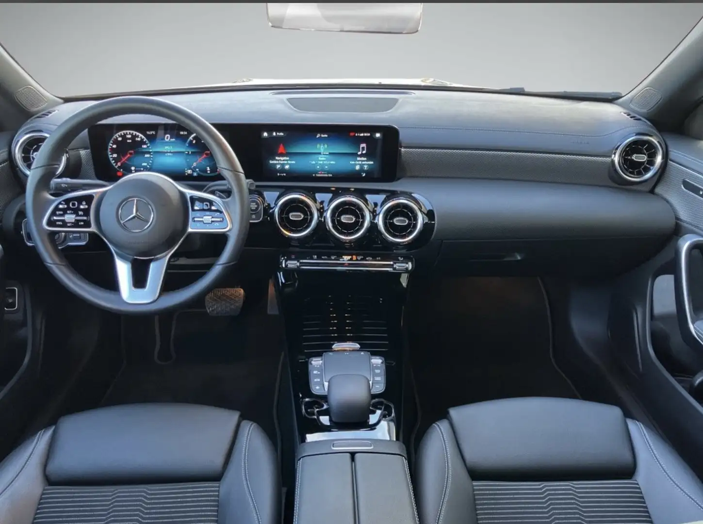 Mercedes-Benz CLA 200 CLA 200 d Aut. Schwarz - 1