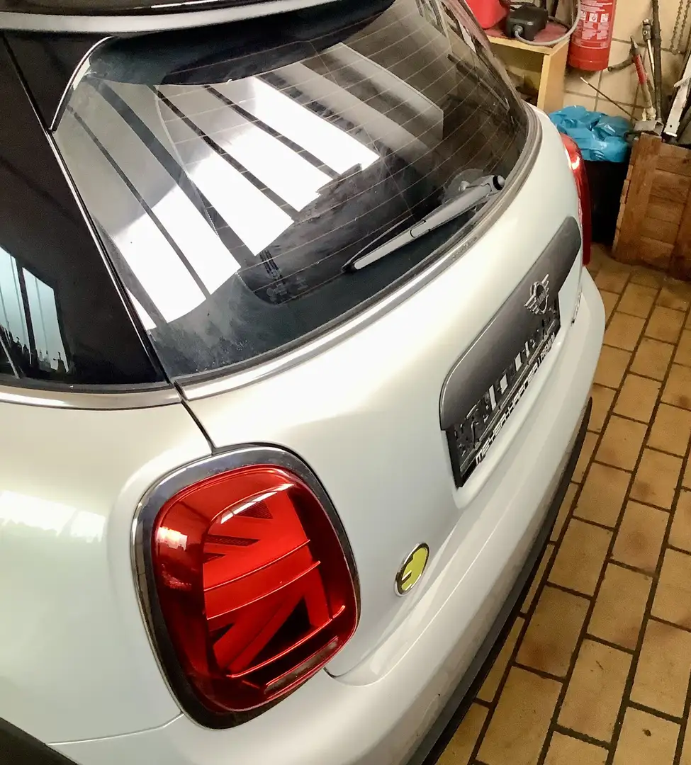MINI Cooper SE MINI Cooper SE 28,9kWh Aut. Cooper SE Weiß - 2