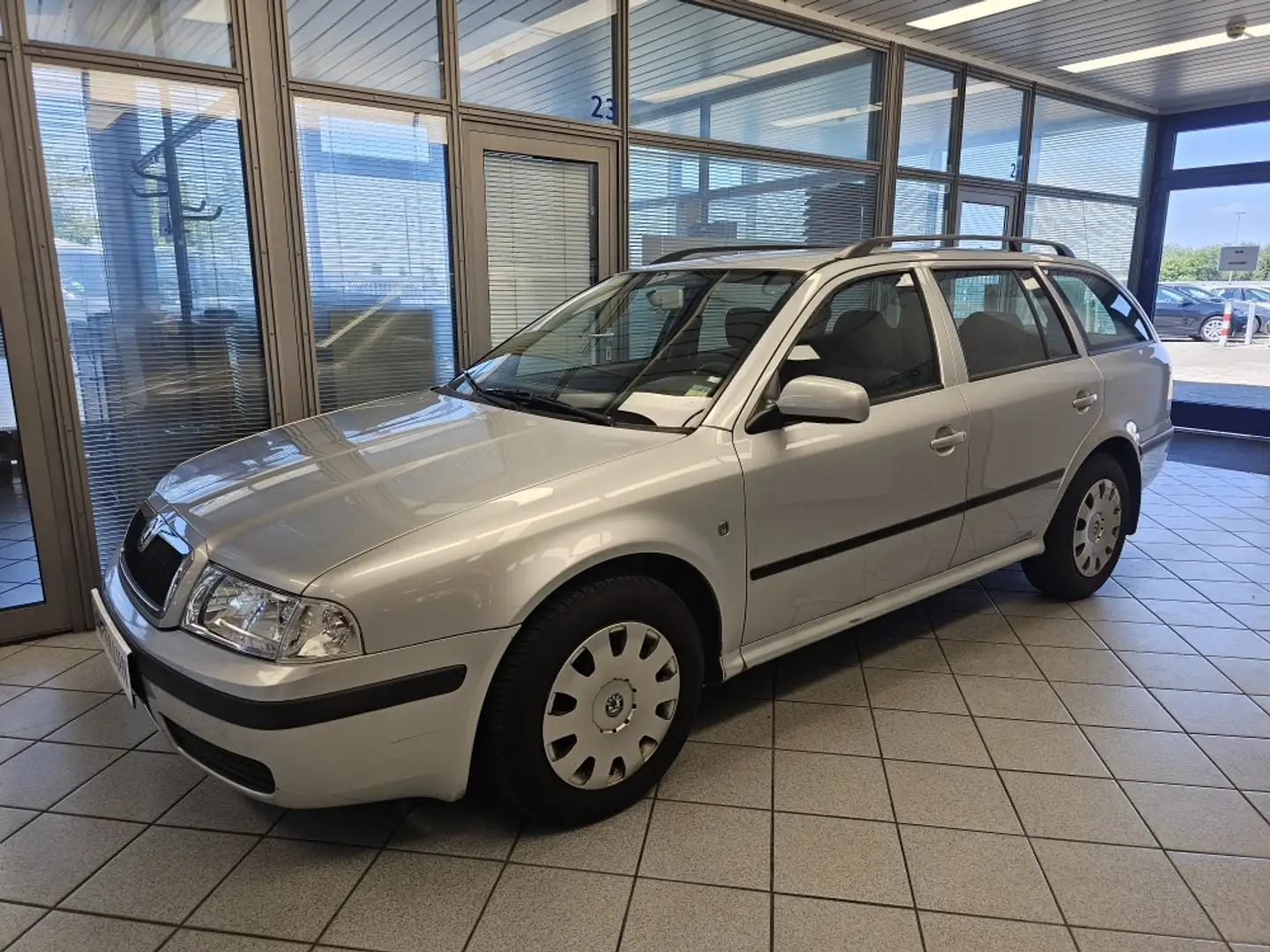 Skoda Octavia ohne Tüv Silber - 2