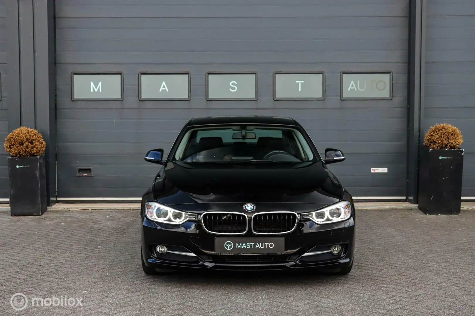 BMW 316 3-serie 316i Sport | Harman-Kardon | Leder | Navi Nero - 2