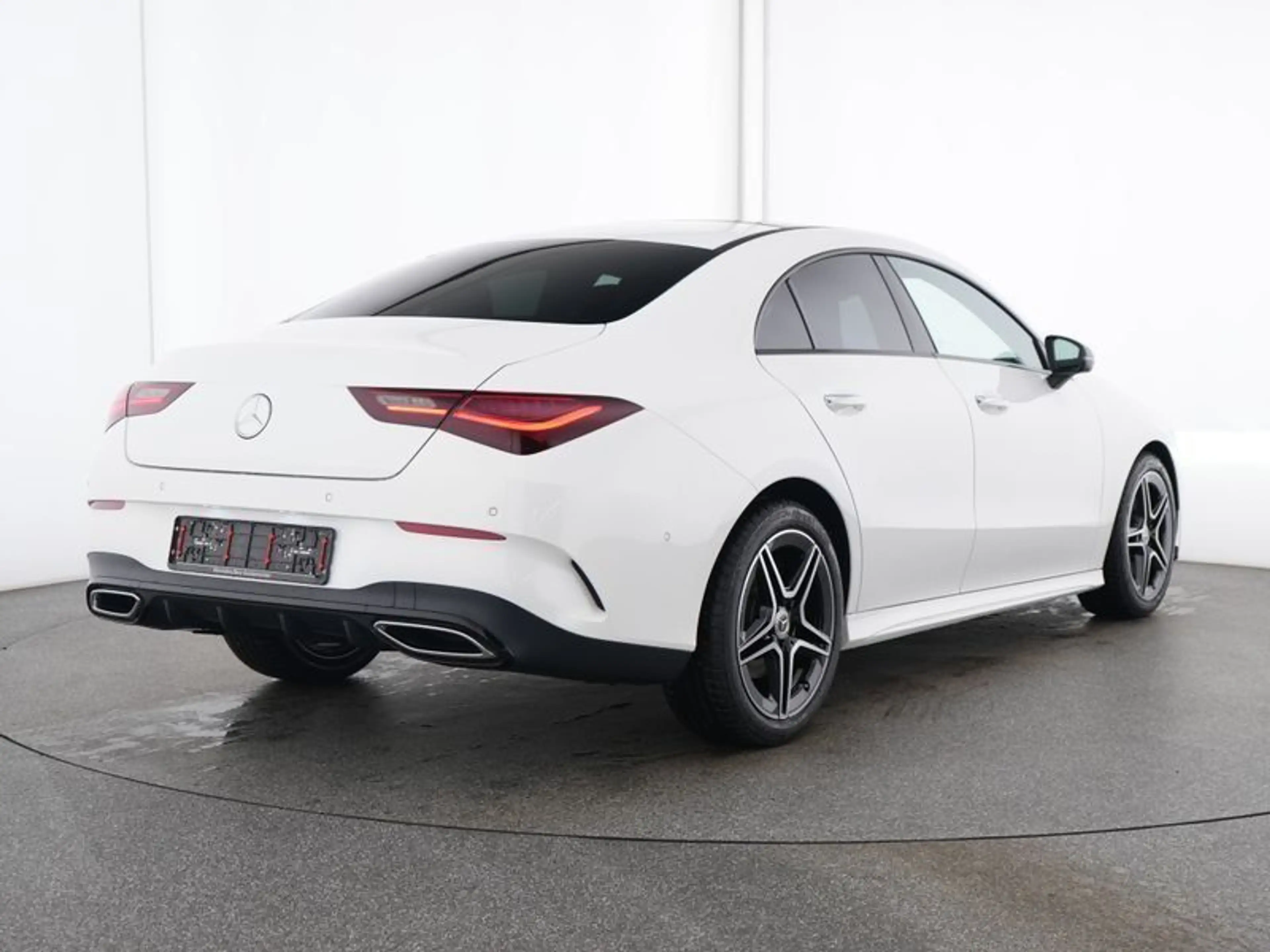 Mercedes-Benz CLA 200 AMG Night Panorama Multibeam Kamera 18" — photo 2