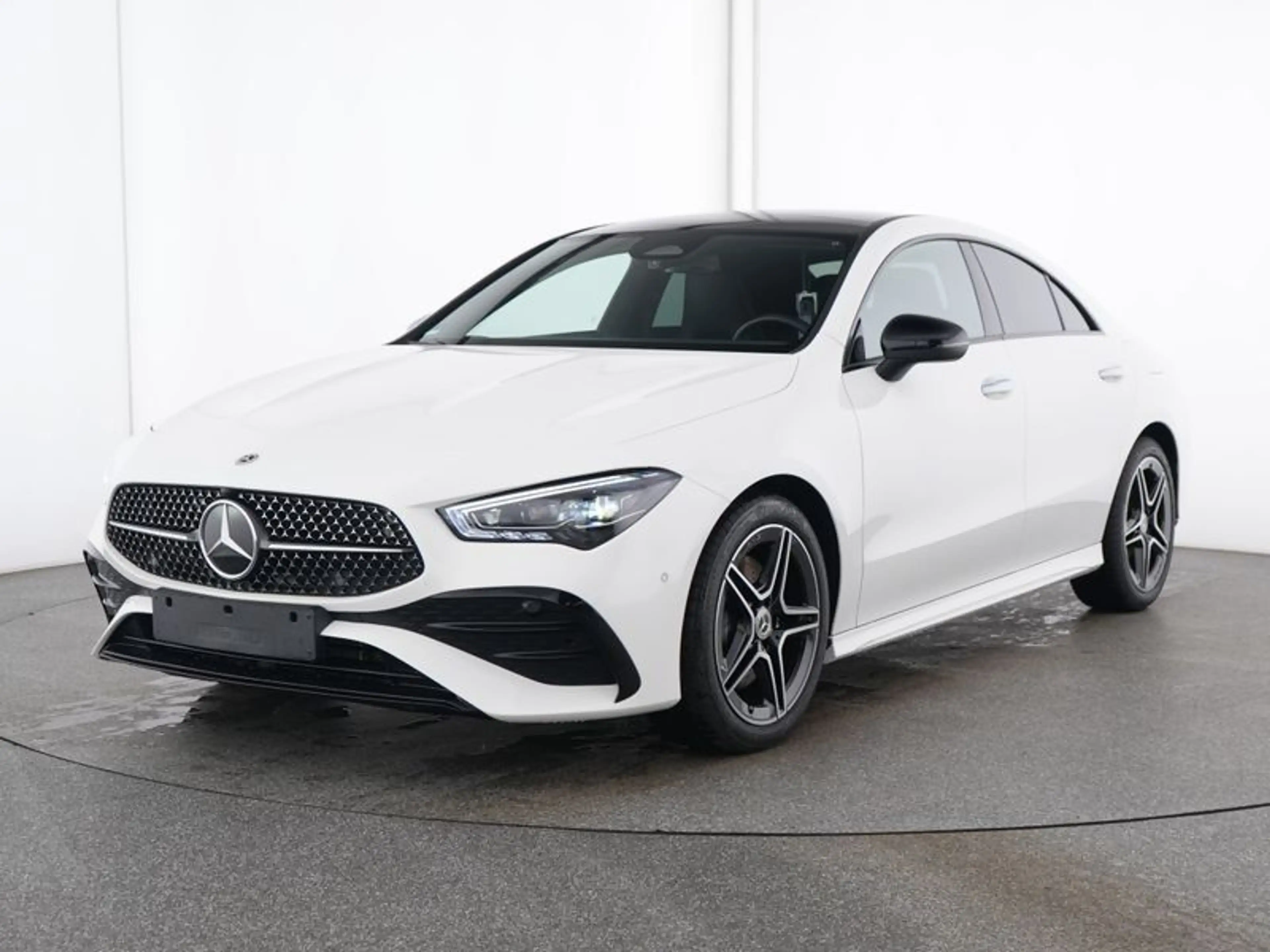 Mercedes-Benz CLA 200 AMG Night Panorama Multibeam Kamera 18"