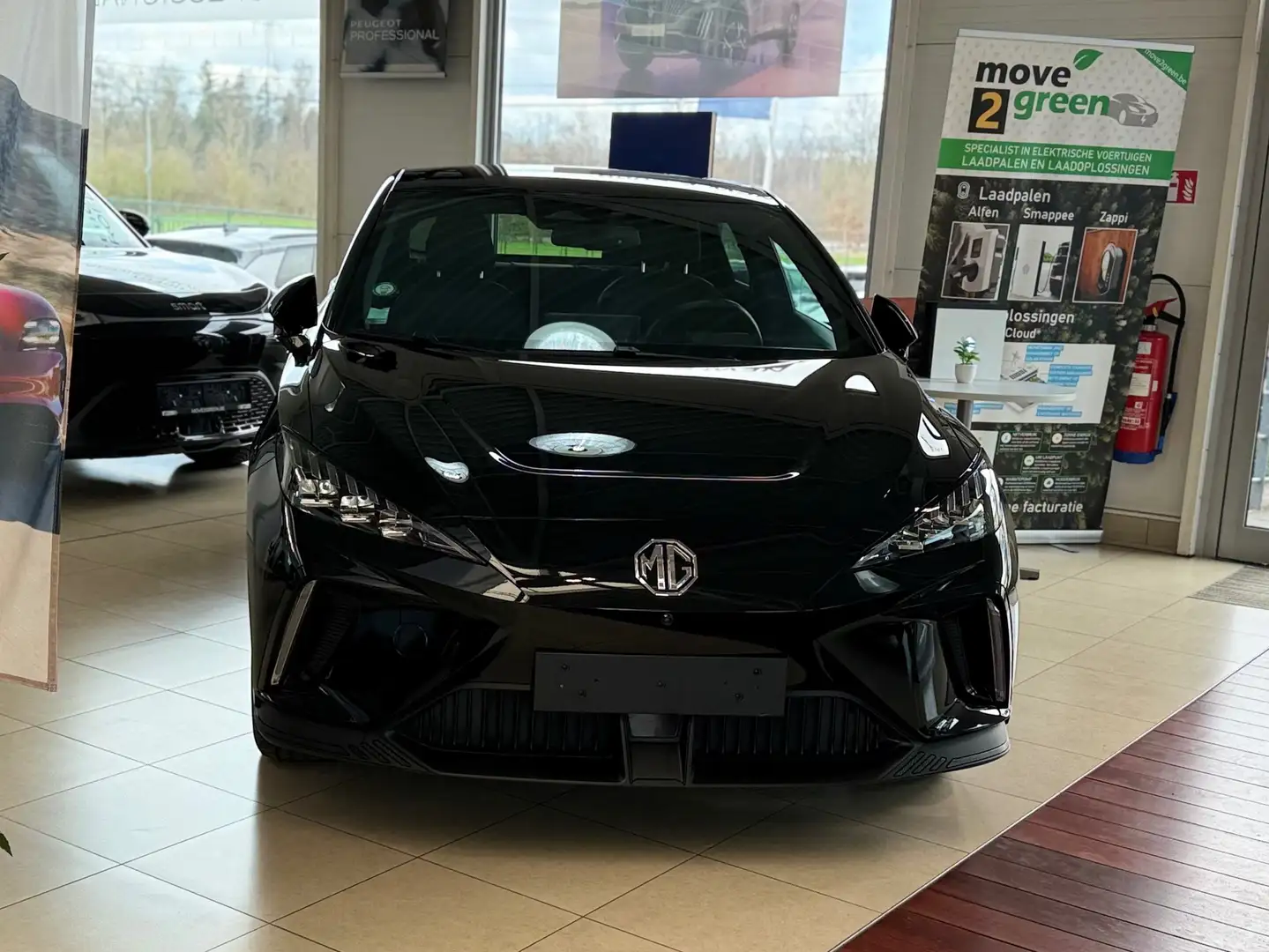 MG MG4 e-MG4 64 kWh Luxury Negro - 1