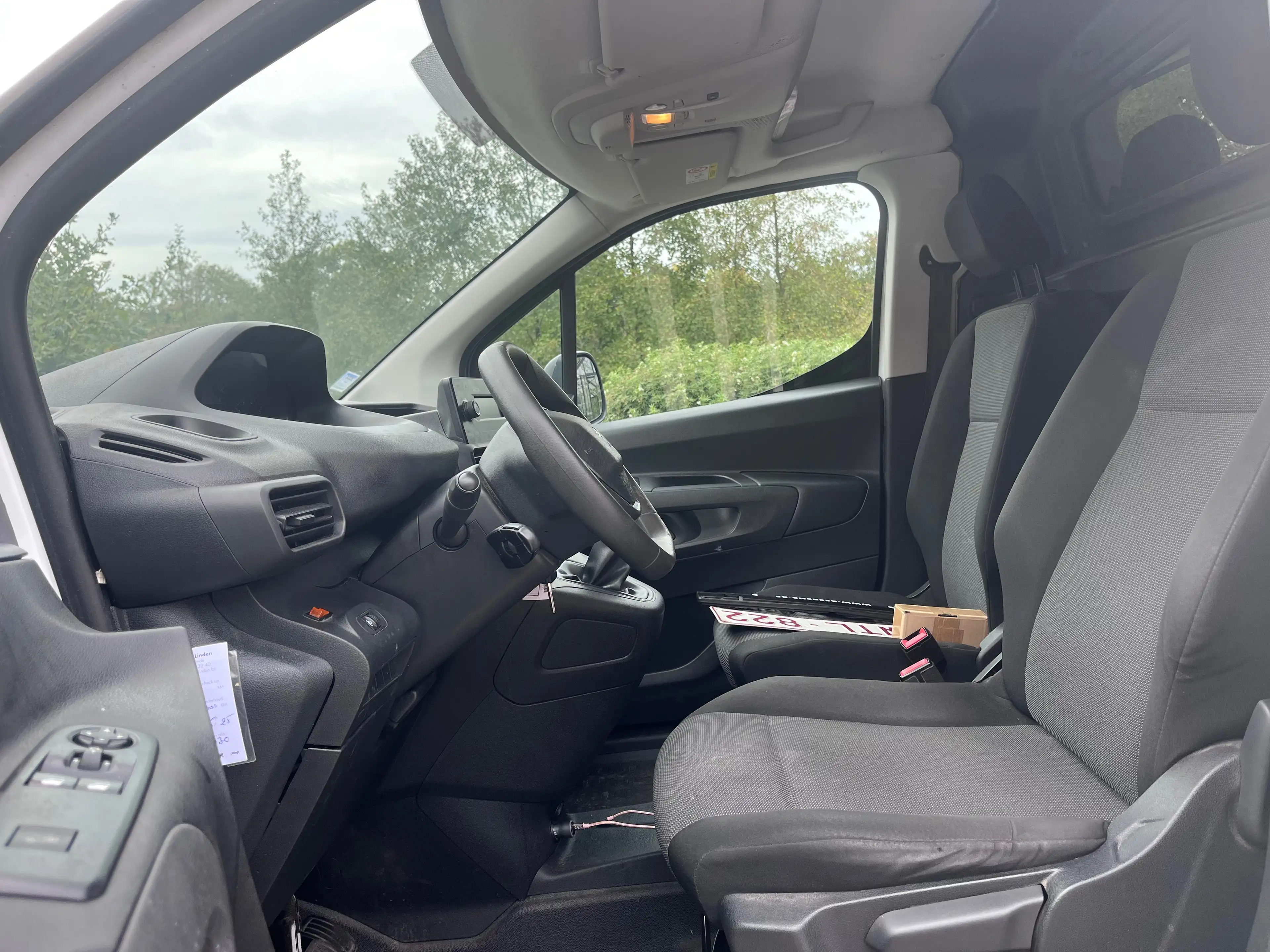 Peugeot Partner 1.6 BlueHDi L2 Heavy Premium S/S (EU6.2) — photo 12