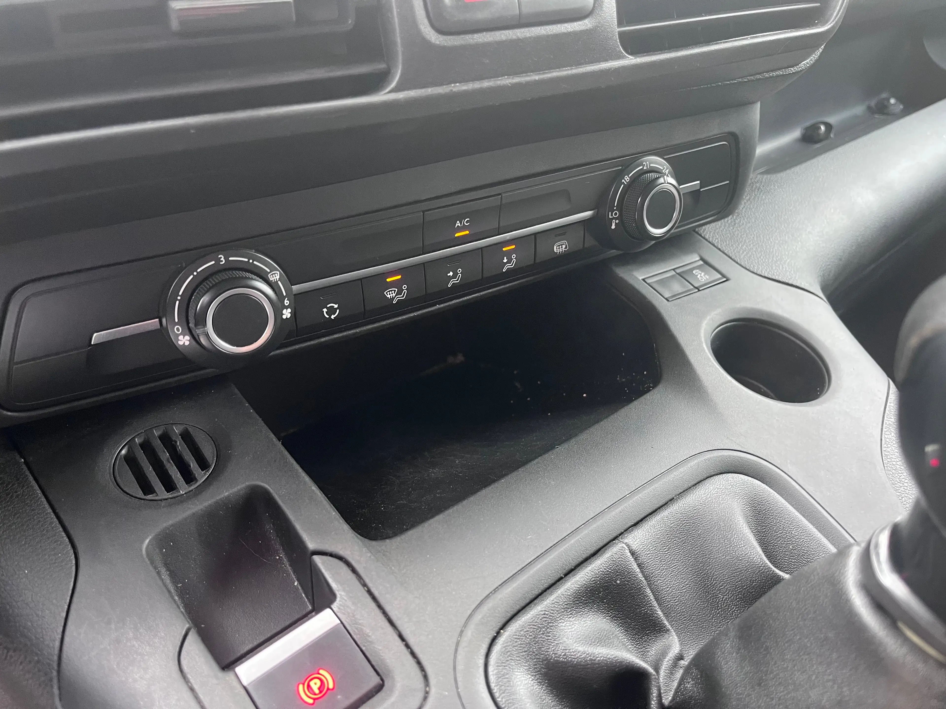 Peugeot Partner 1.6 BlueHDi L2 Heavy Premium S/S (EU6.2) — photo 13