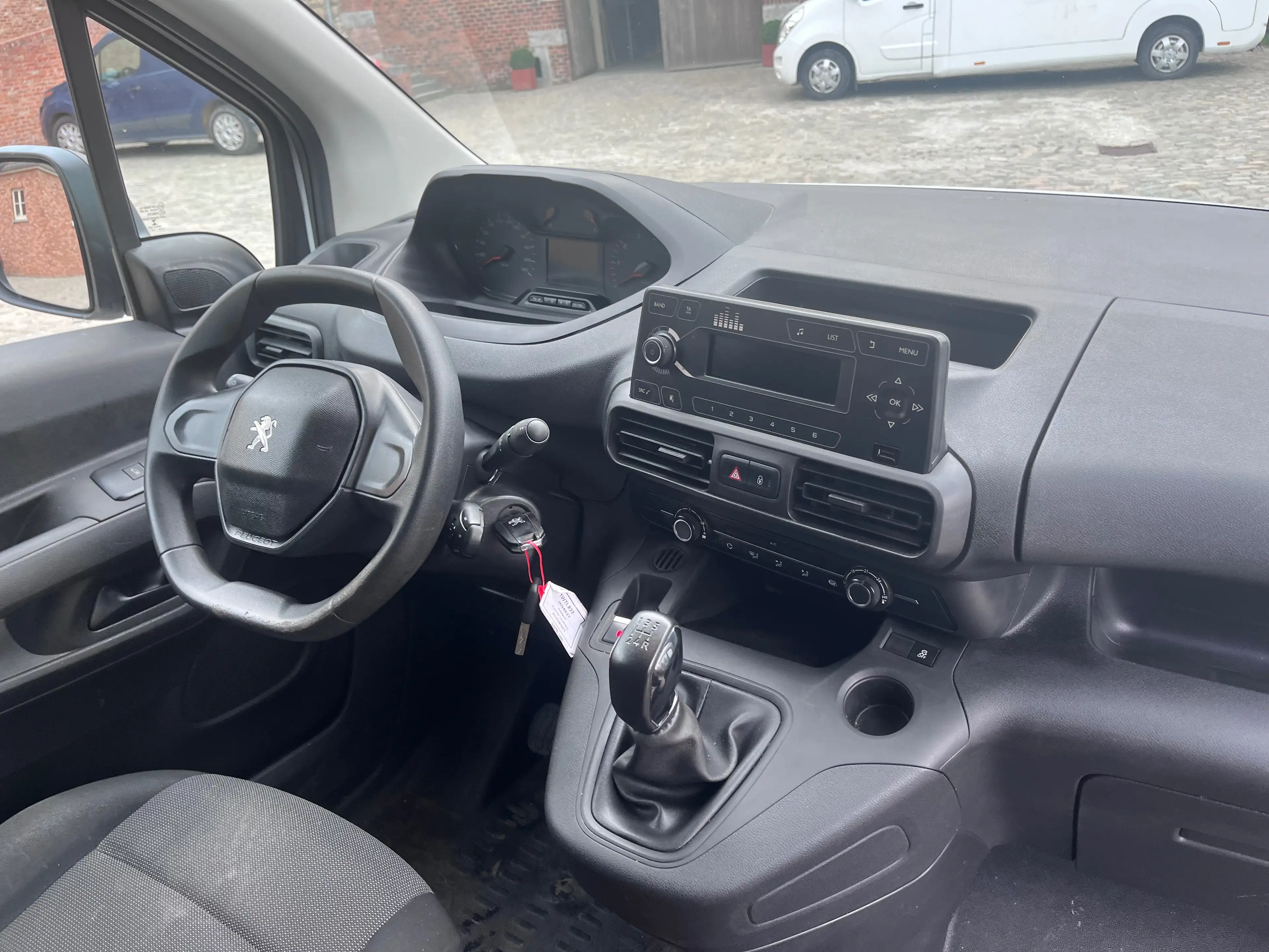 Peugeot Partner 1.6 BlueHDi L2 Heavy Premium S/S (EU6.2) — photo 9