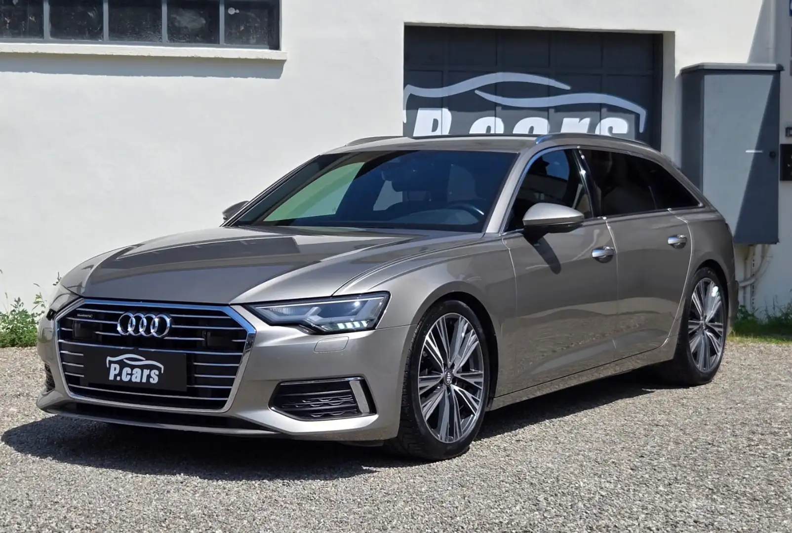 Audi A6 Avant 40 2.0 TDI S tronic Business Design Brons - 1