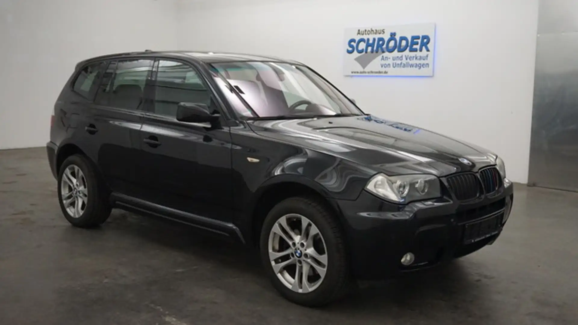 BMW X3 2.5si M-Paket Aut. xDrive *Leder*SHZ*Memory* Schwarz - 1