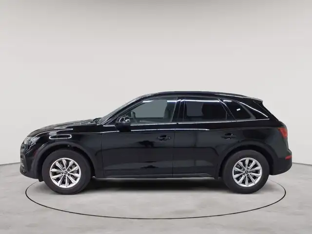 Audi Q5 view 6