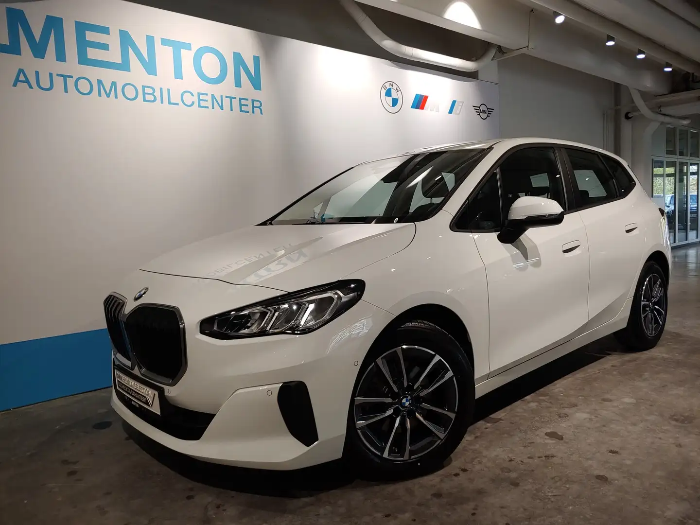 BMW 218 d LCPlus/LED/RFK/PDC/Shz Weiß - 2