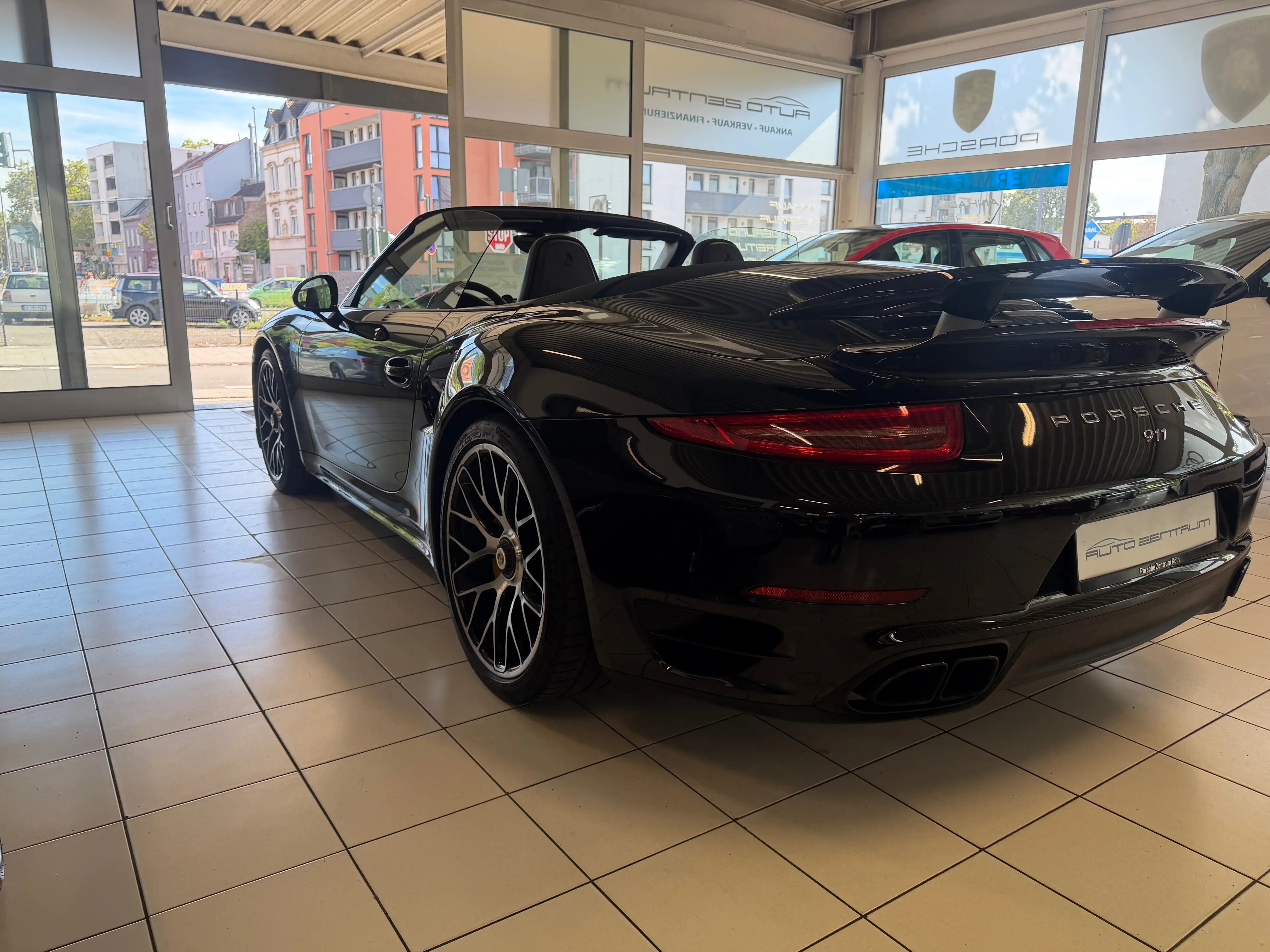 Porsche 991 Turbo S Cabriolet — photo 5