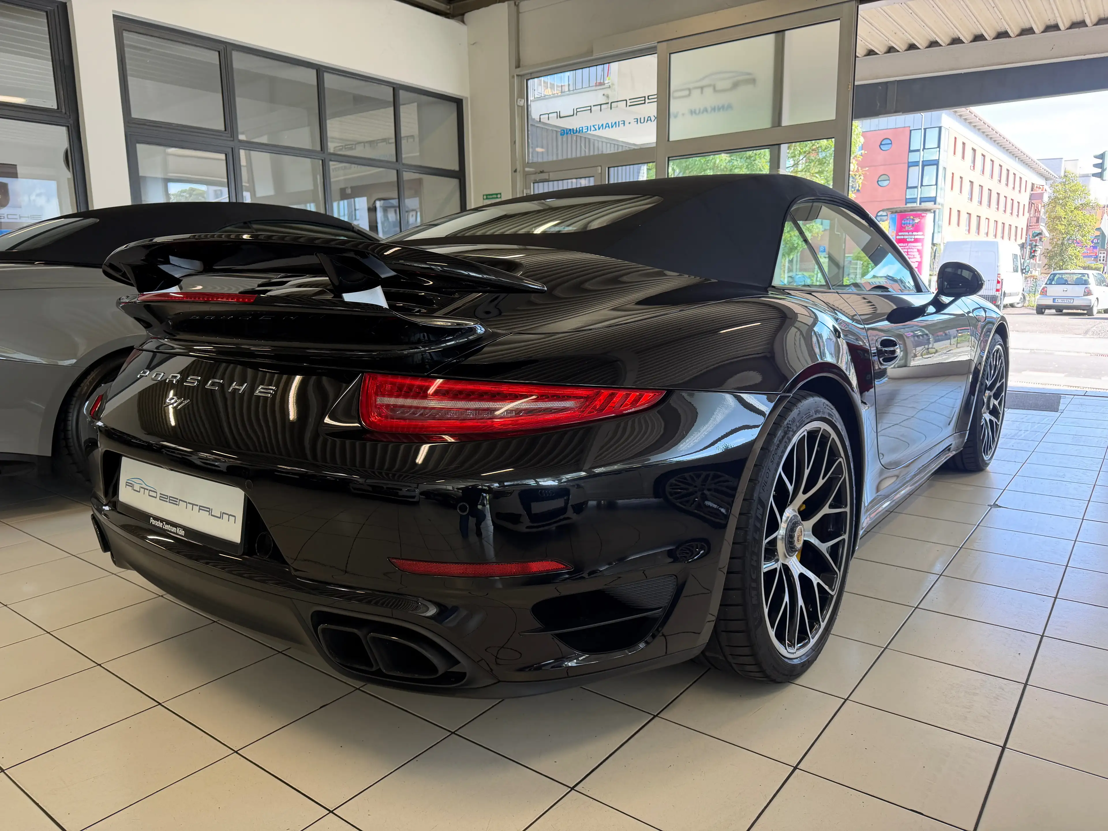Porsche 991 Turbo S Cabriolet — photo 7