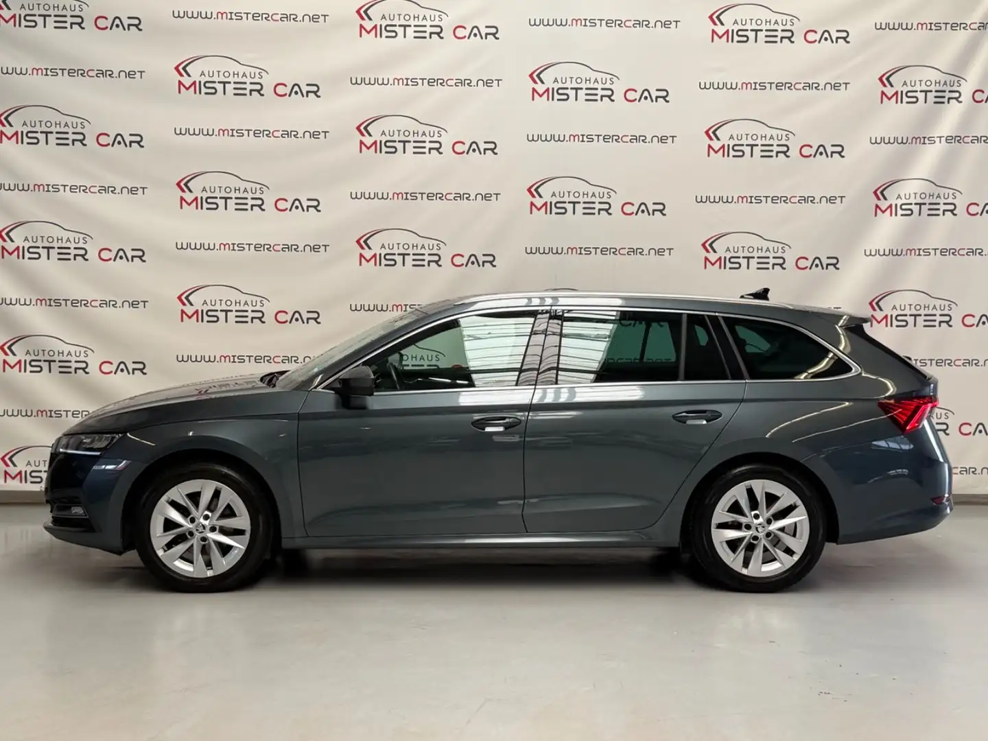 Skoda Octavia Combi First Edition VIRT/HUD/LED/KEY/TOT Grau - 2