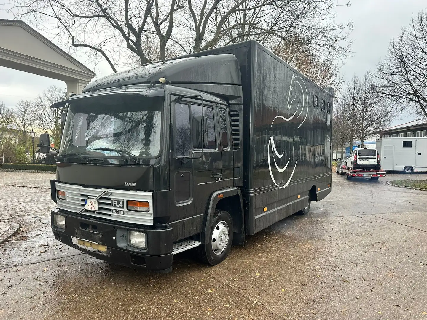 Volvo FL 408 3-4 Pferdetransporter Noir - 2