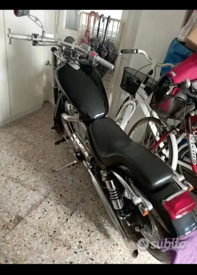 Suzuki SV 650 Nero - 1