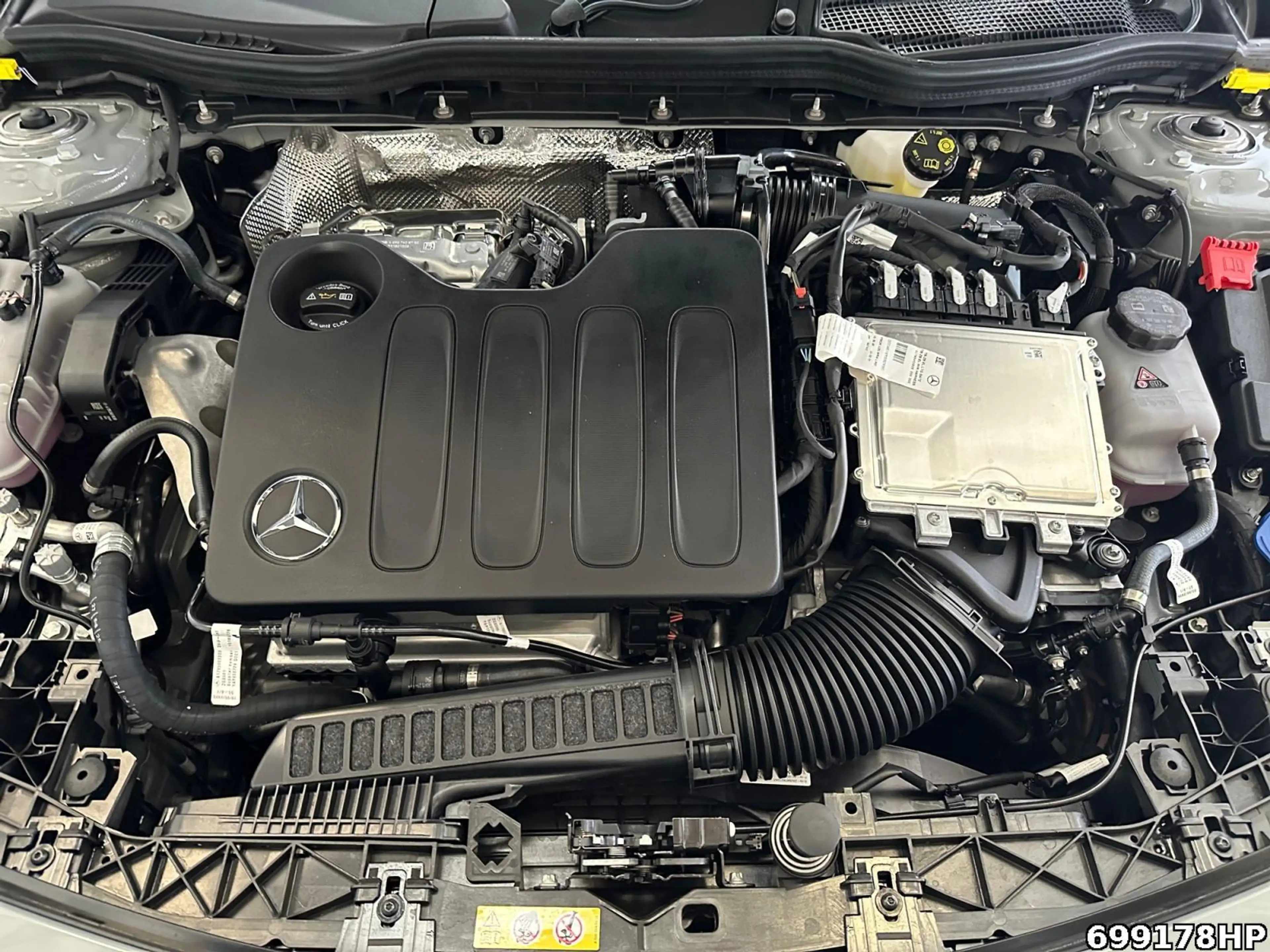 Mercedes-Benz CLA 220 +AHK+360°KAM+BURMESTER+HEAD-UP+AMG+ — photo 7
