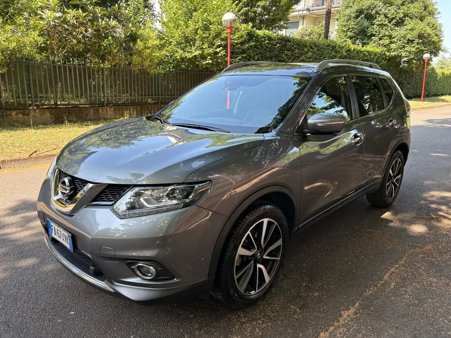 Nissan X-Trail 1.6 dCi 2WD Tekna Grigio - 1