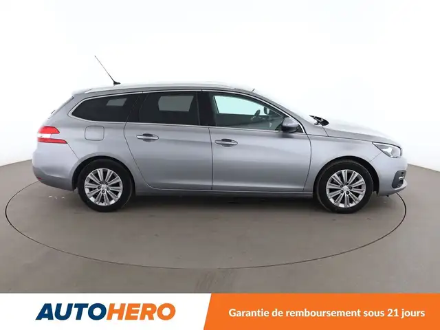Peugeot 308 view 7