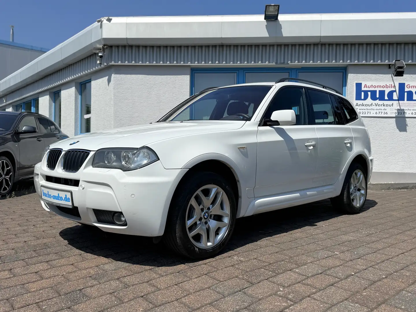 BMW X3 2.0d M Sport AHK Navi Xenon Weiß - 2
