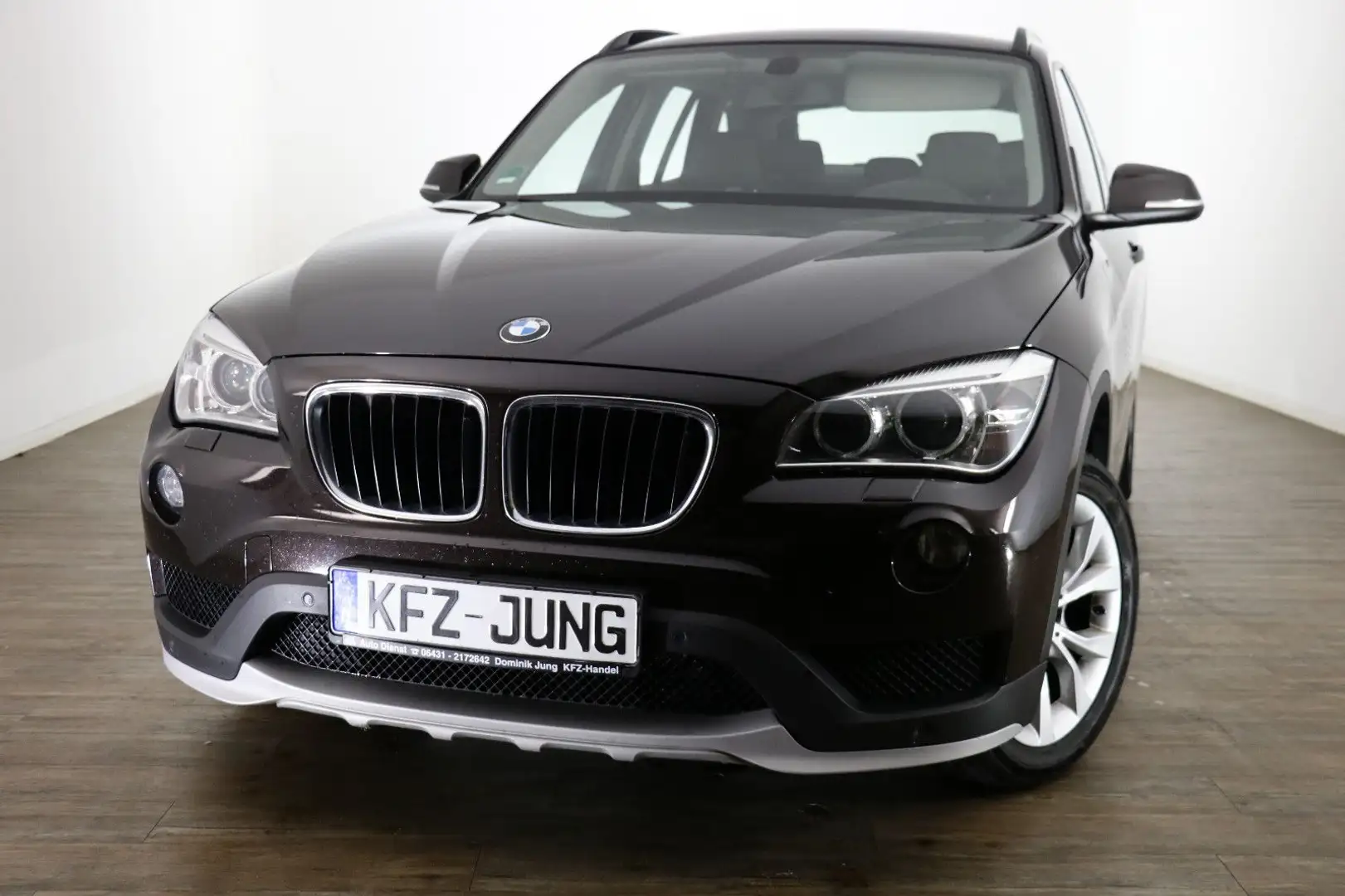 BMW X1 20d xDrive*BI-Xenon*NAVI*Klima*Sitzhz.*PDC* Bruin - 1
