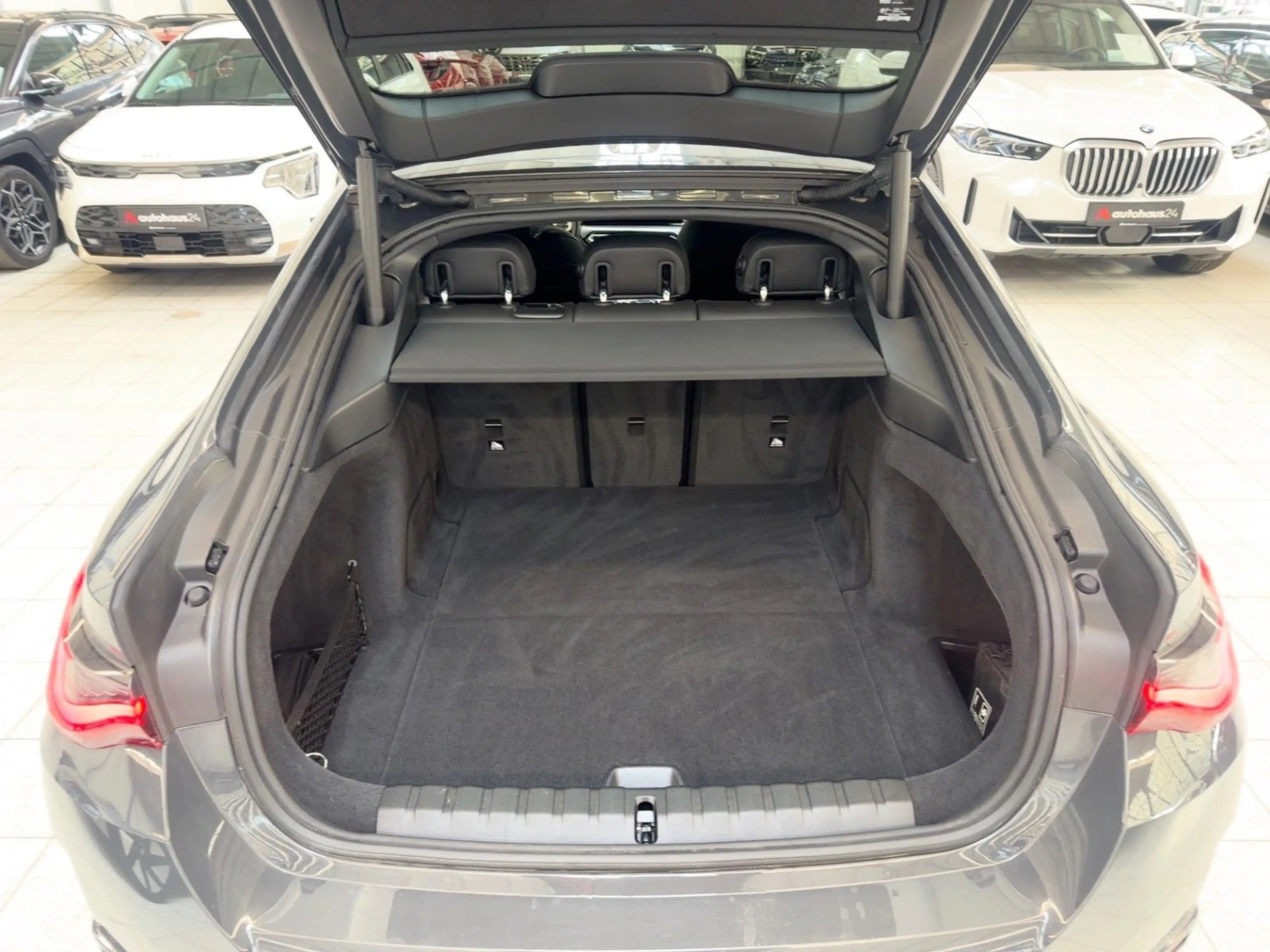 BMW i4 - 40 e M Sport M Sport|LED|DAB|Temp. — photo 6