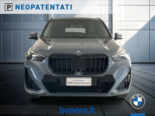 BMW X1 view 3