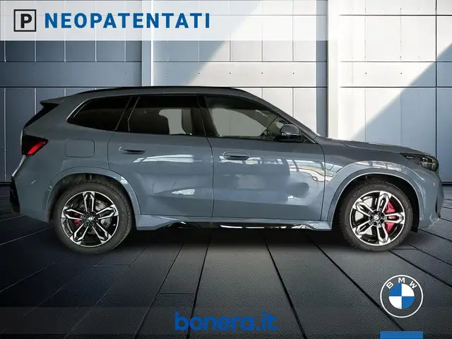 BMW X1 view 5