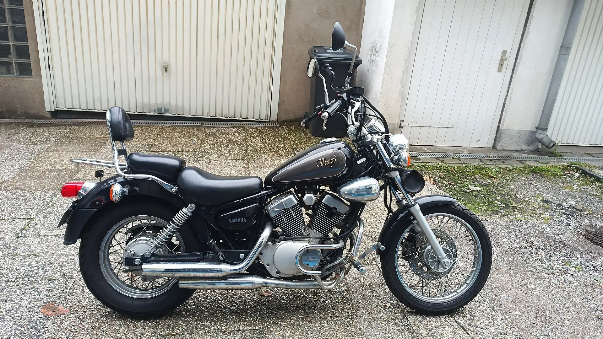 Yamaha XV 125 Schwarz - 1