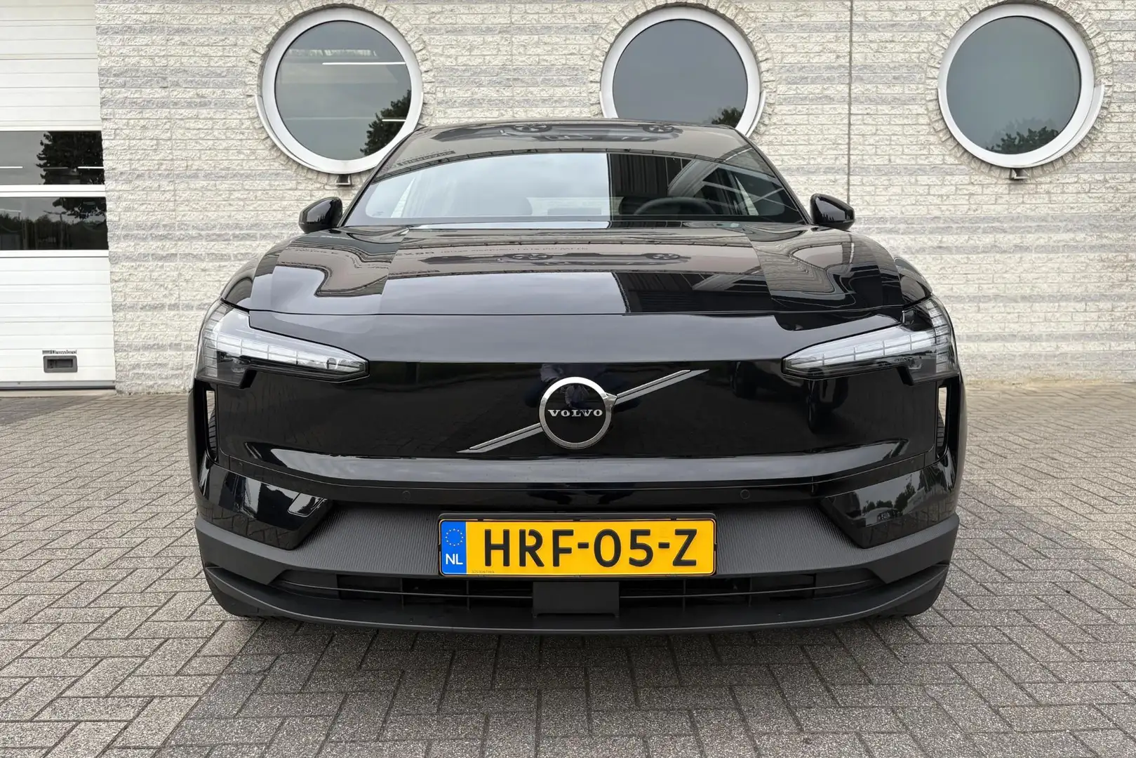 Volvo EX30 Single Motor Extended Range Plus | Warmtepomp | Ad Noir - 2