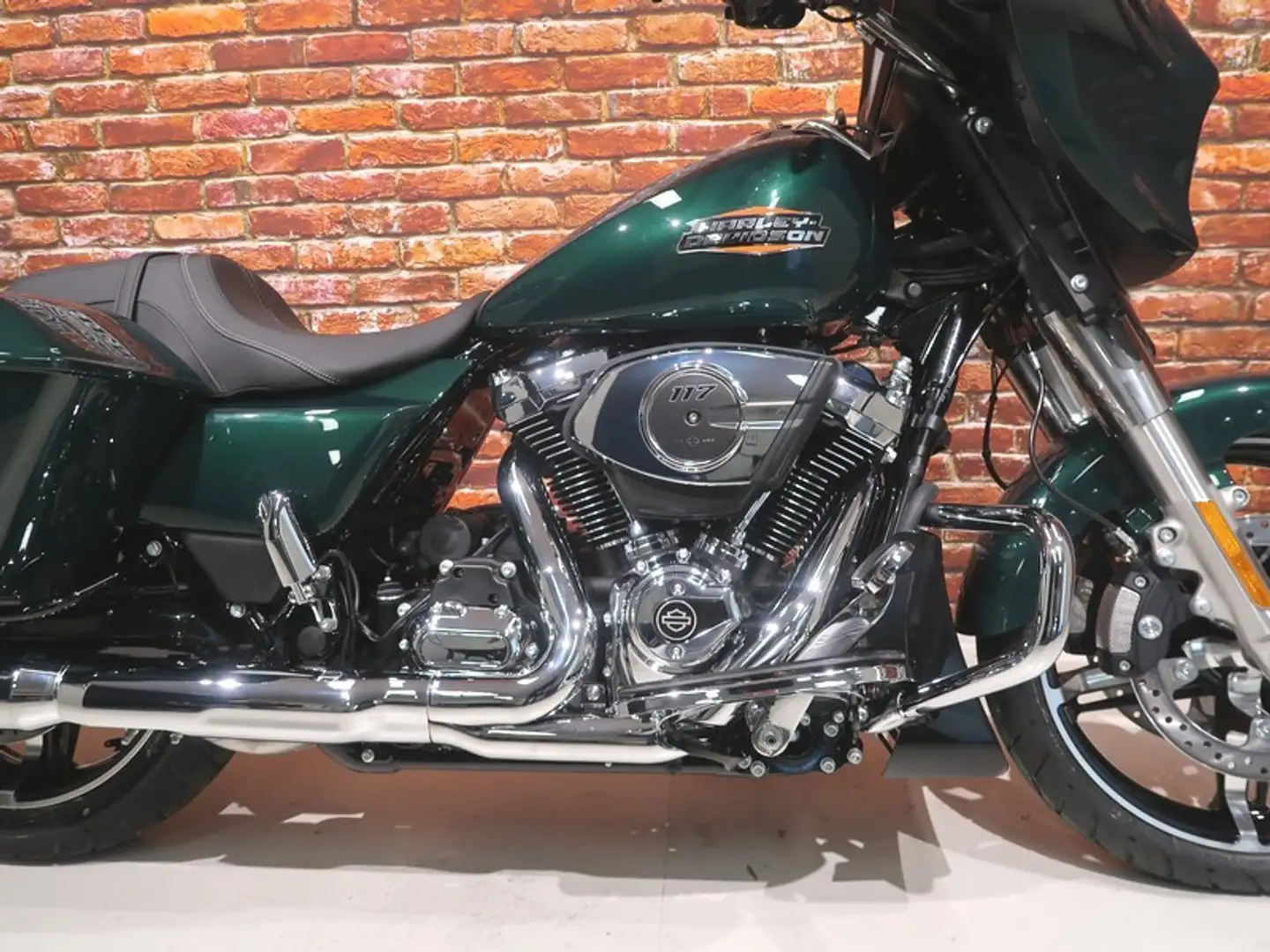 Harley-Davidson Street Glide FLHX 117 Zelená - 2