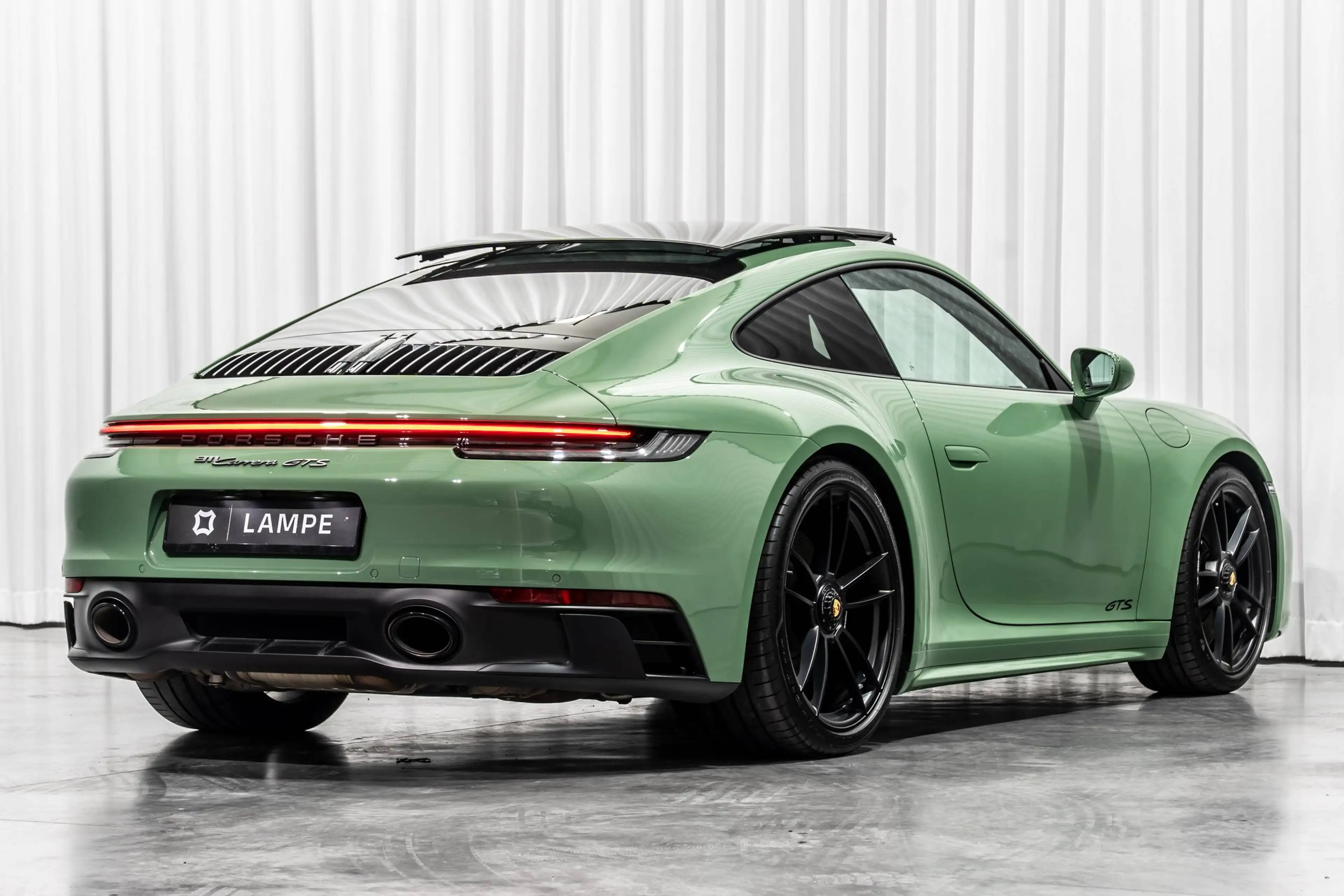 Porsche 911 992.1 Carrera GTS Coupé PTS Auratium Green Schuifdak BOSE — photo 8
