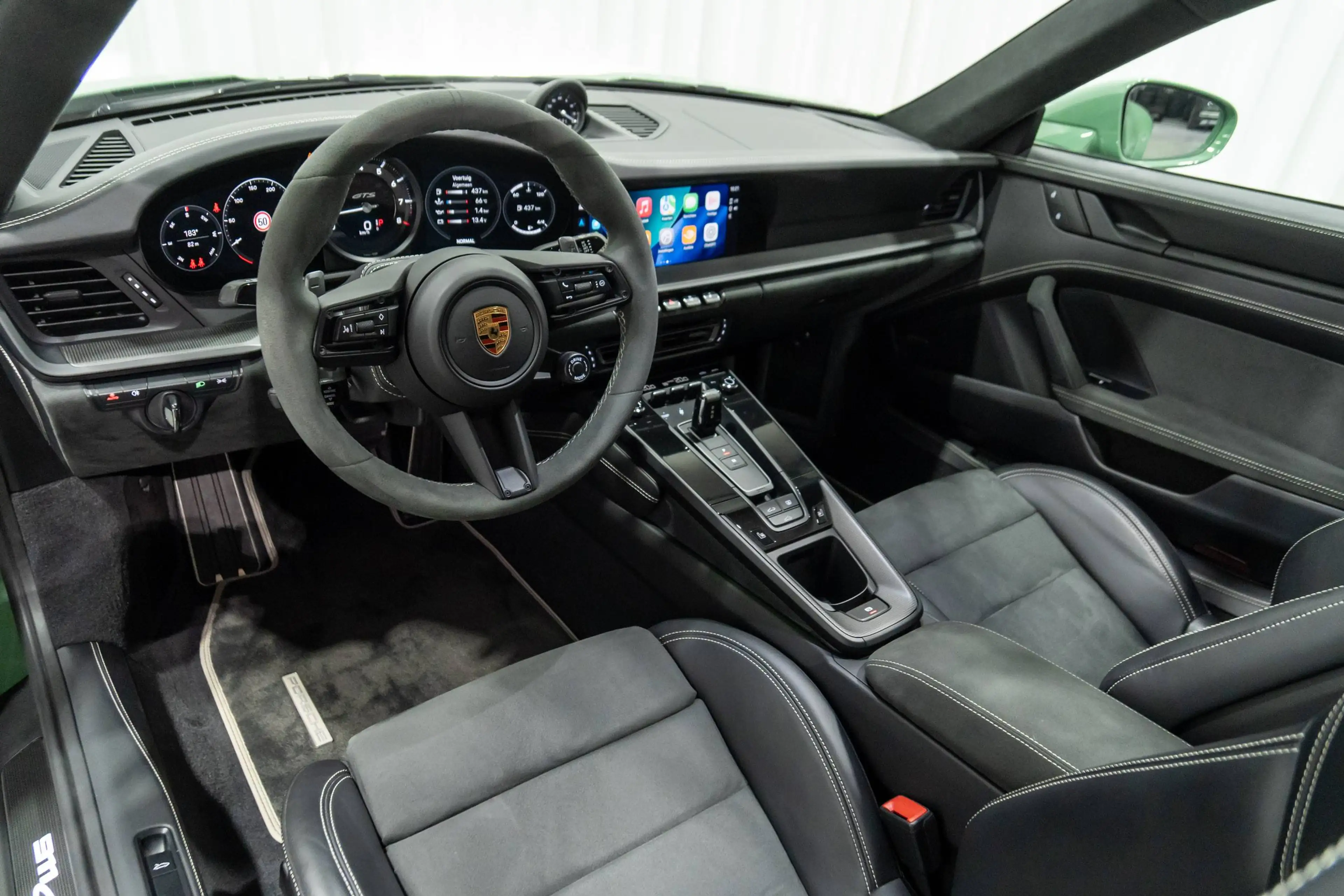 Porsche 911 992.1 Carrera GTS Coupé PTS Auratium Green Schuifdak BOSE — photo 12