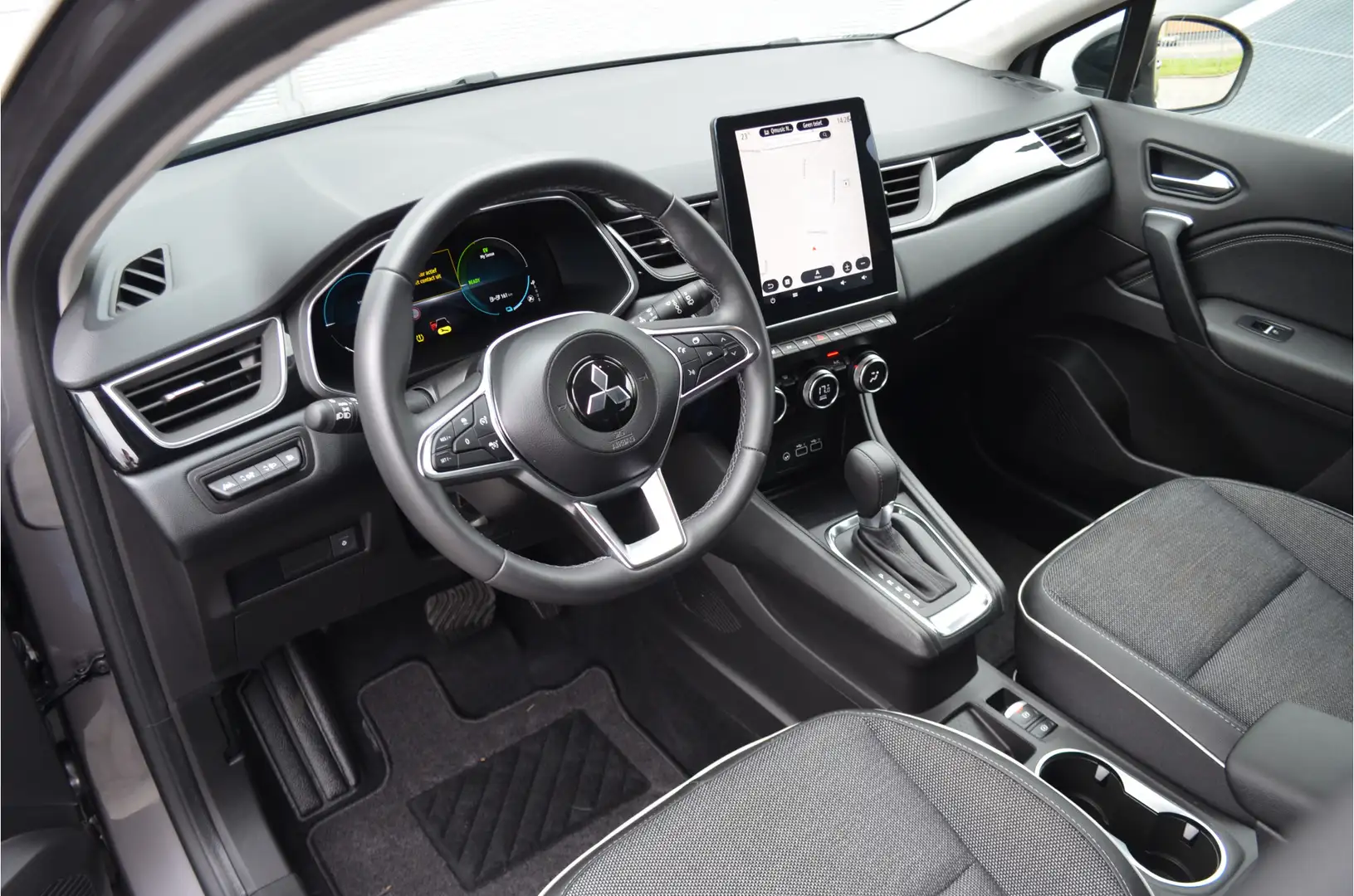 Mitsubishi ASX PHEV 1.6 A/T FIRST EDITION | PLUG IN HYBRID | NAVI Grau - 2